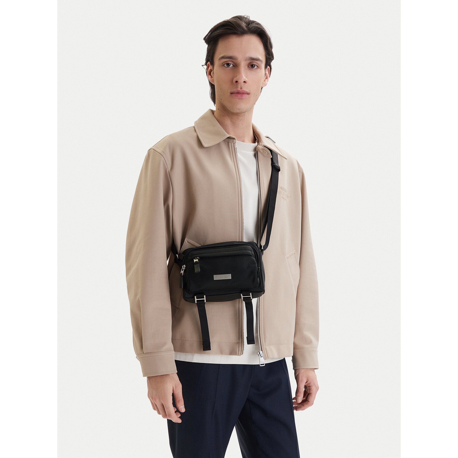 Calvin Klein Мъжка чантичка Sleek Utility Camera Bag LV04D3339G