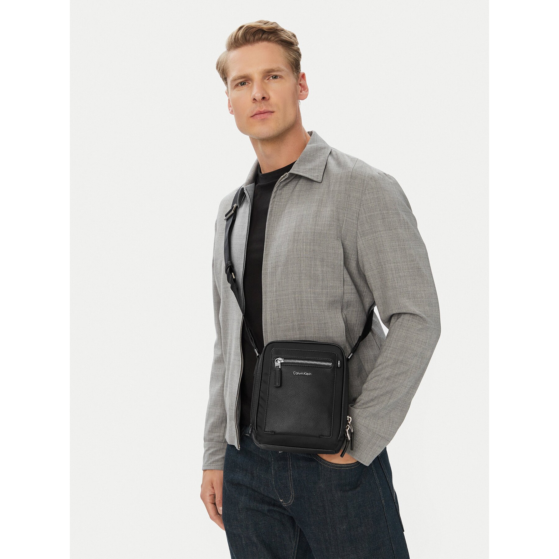 Calvin Klein Мъжка чантичка Ssnl Raised Logo Reporter LV04D3500G