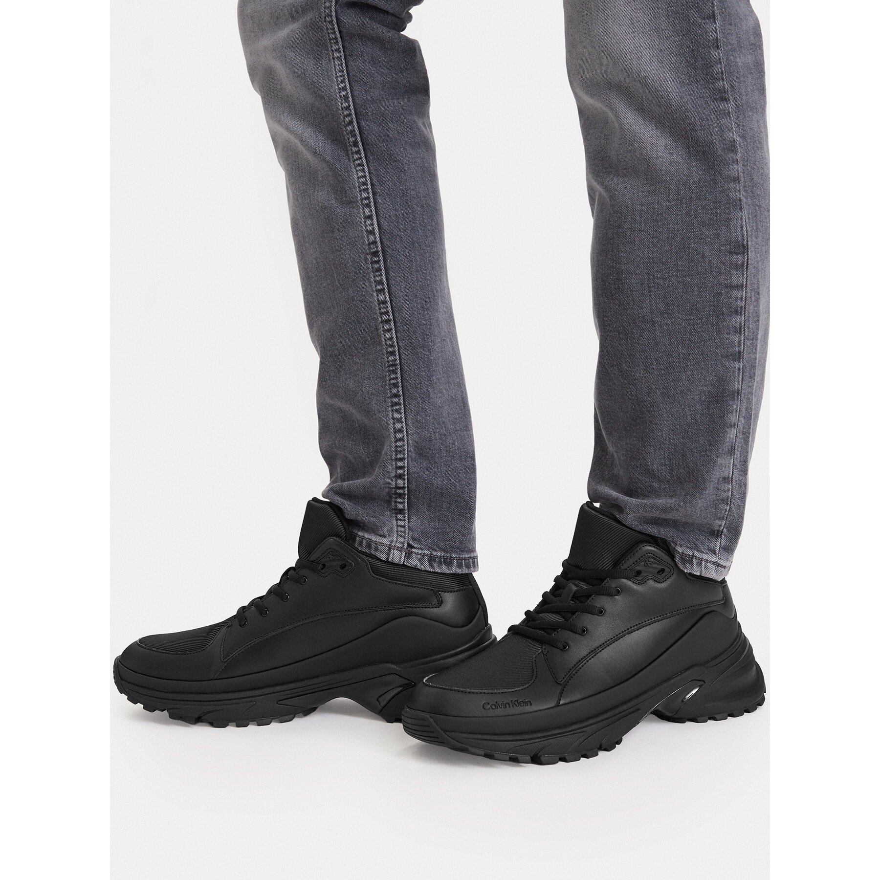 Calvin Klein Сникърси Hike Runner Mid Laceup Tech Mix YM0YM01418