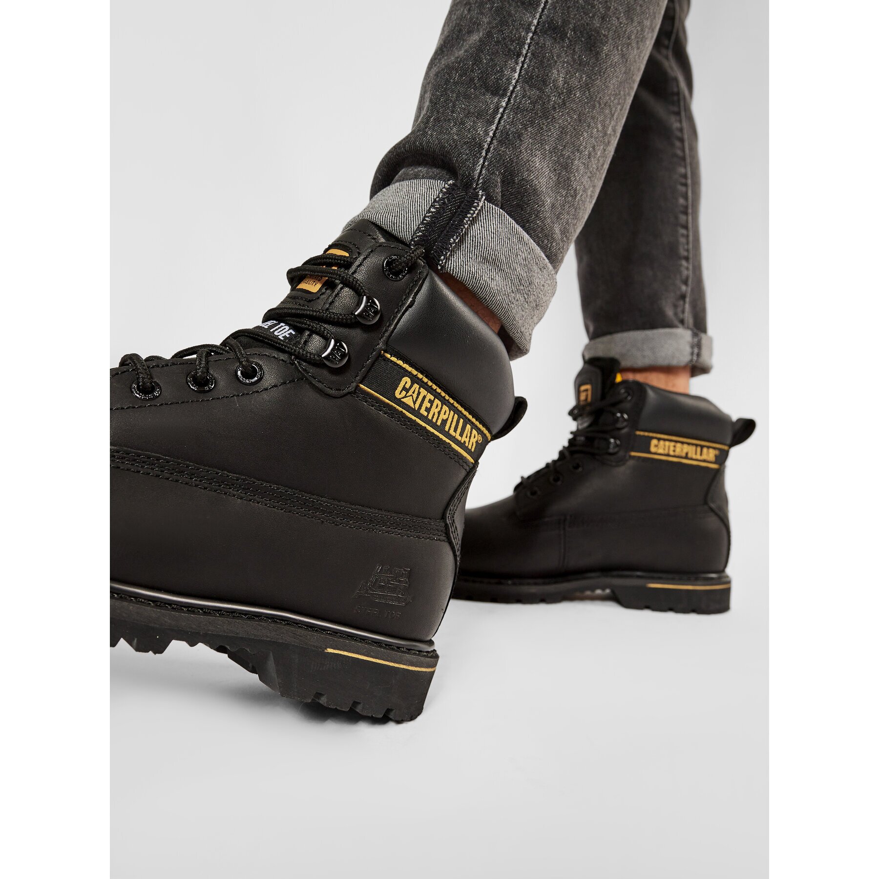CAT Footwear Туристически oбувки Holton St P708030