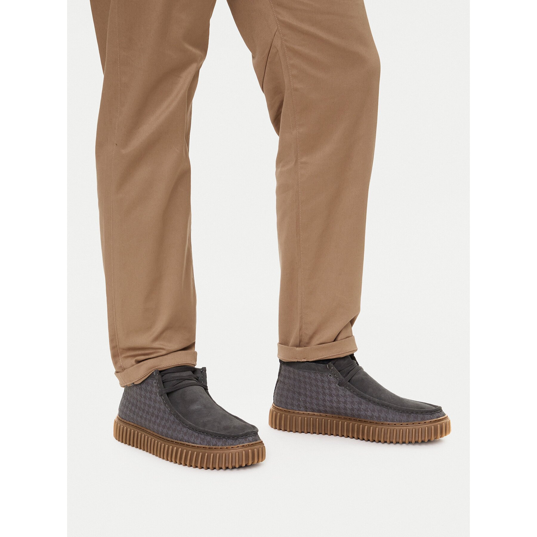 Clarks Зимни обувки Torhill Hi 26183426
