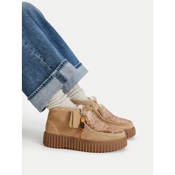 Clarks Зимни обувки Torhill Moss 26329429