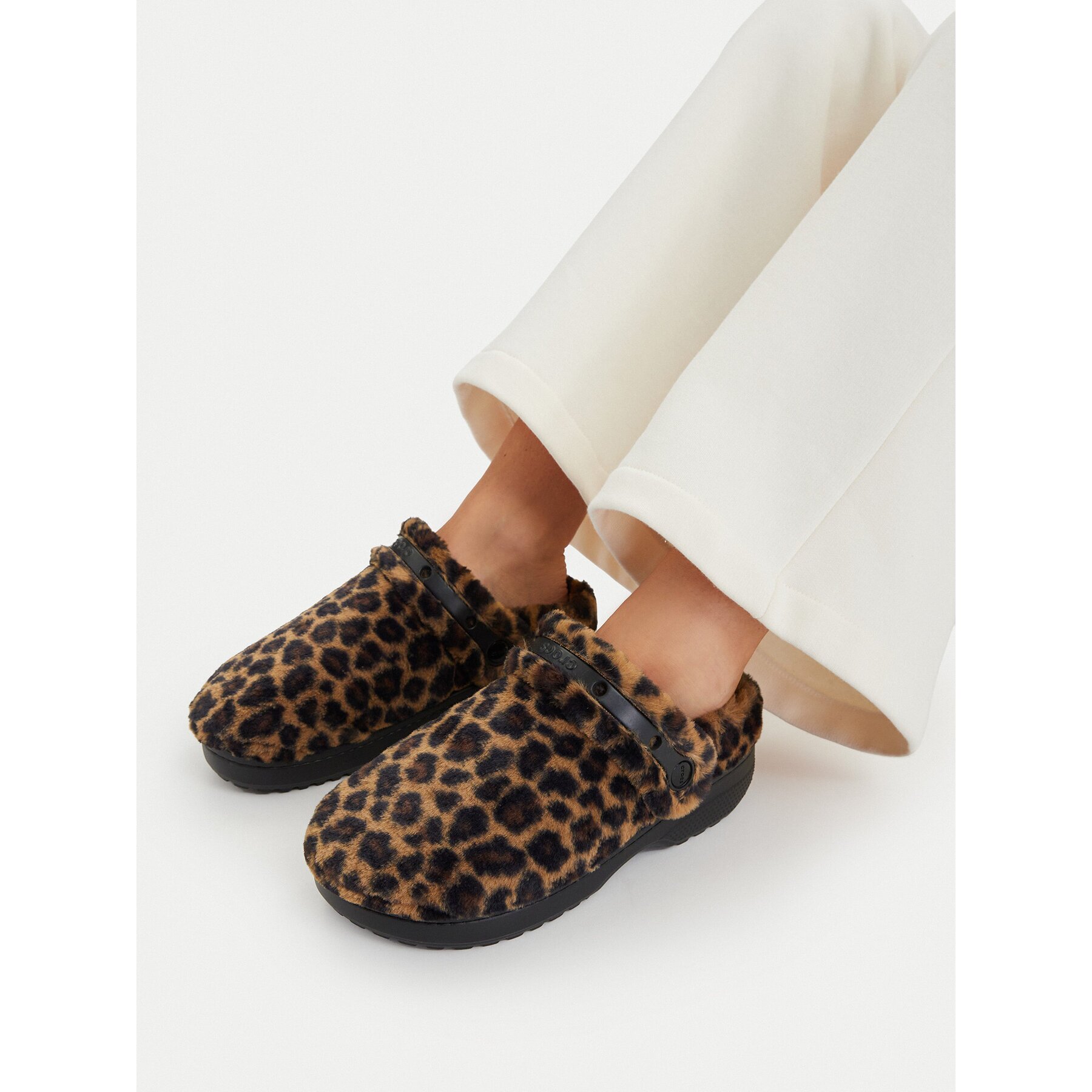 Crocs Пантофи Classic Unfurgettable Animal Clog 212002