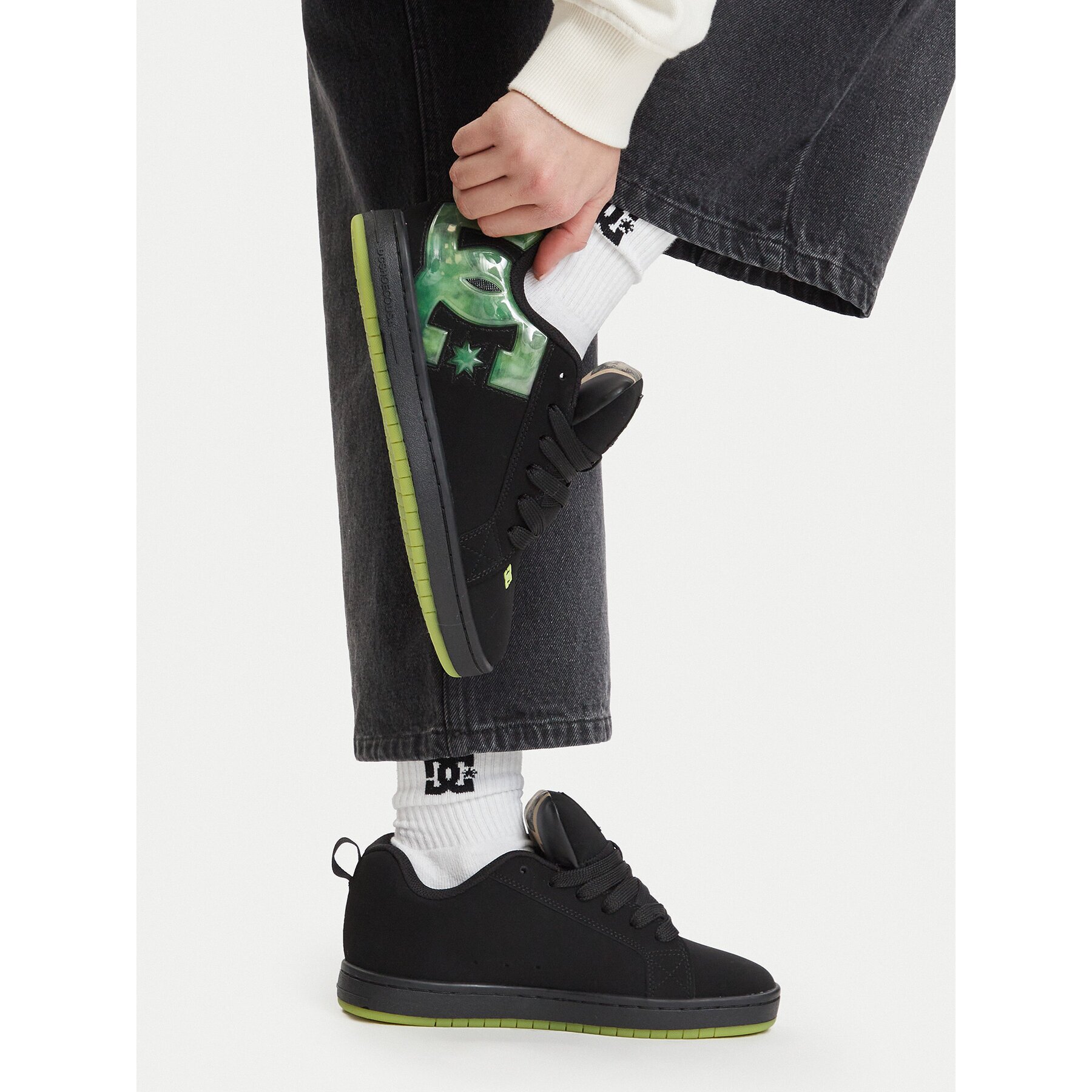 DC Shoes Сникърси EO-COURT GRAFFIK JUMANJI DC06528001 W