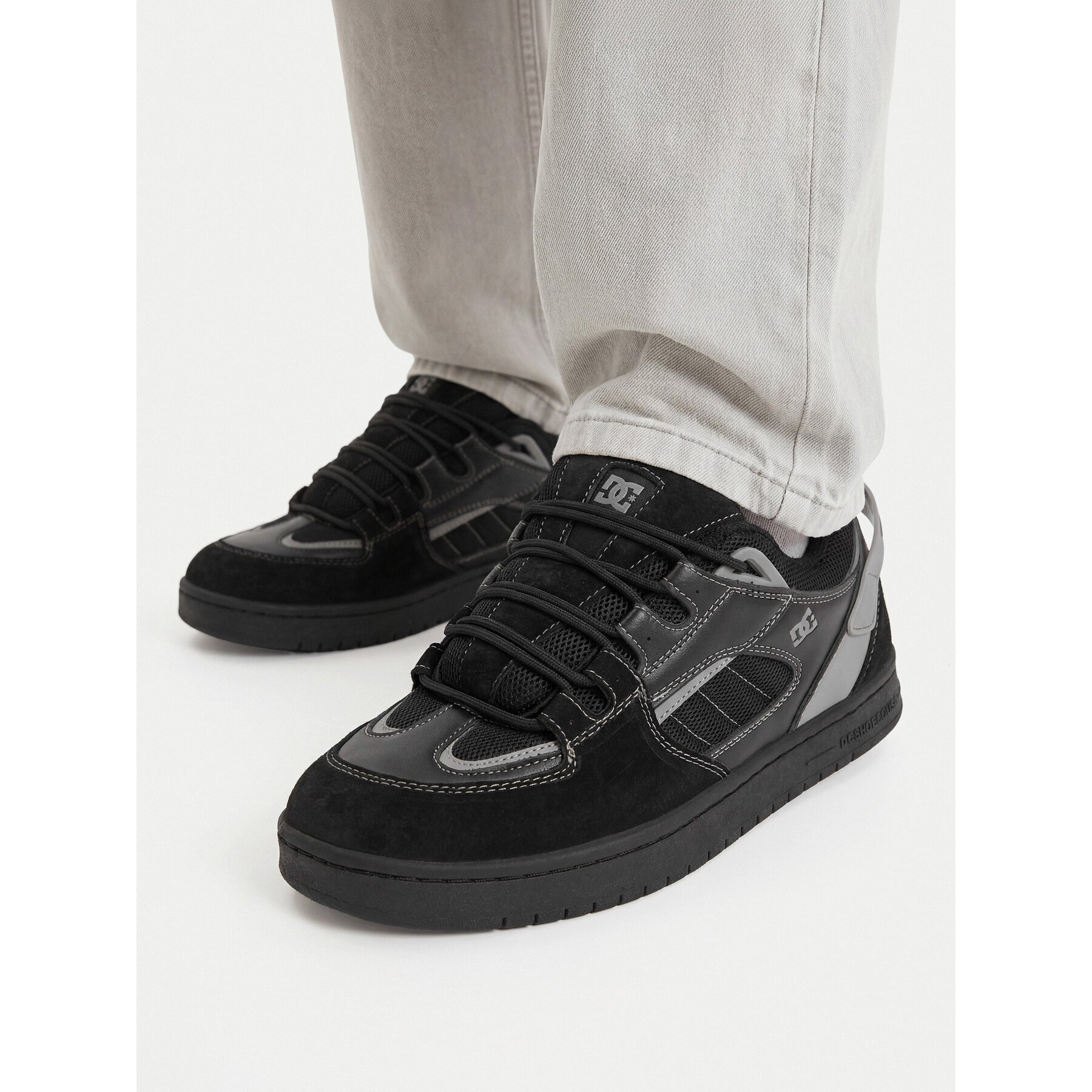 DC Shoes Сникърси EO-MP40-MC-250515W