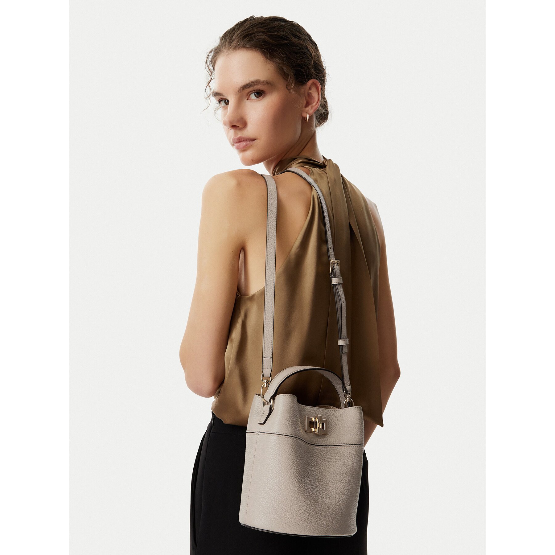 Furla Дамска чанта Amelia Mini WE00879 HSF000 CN 4892S