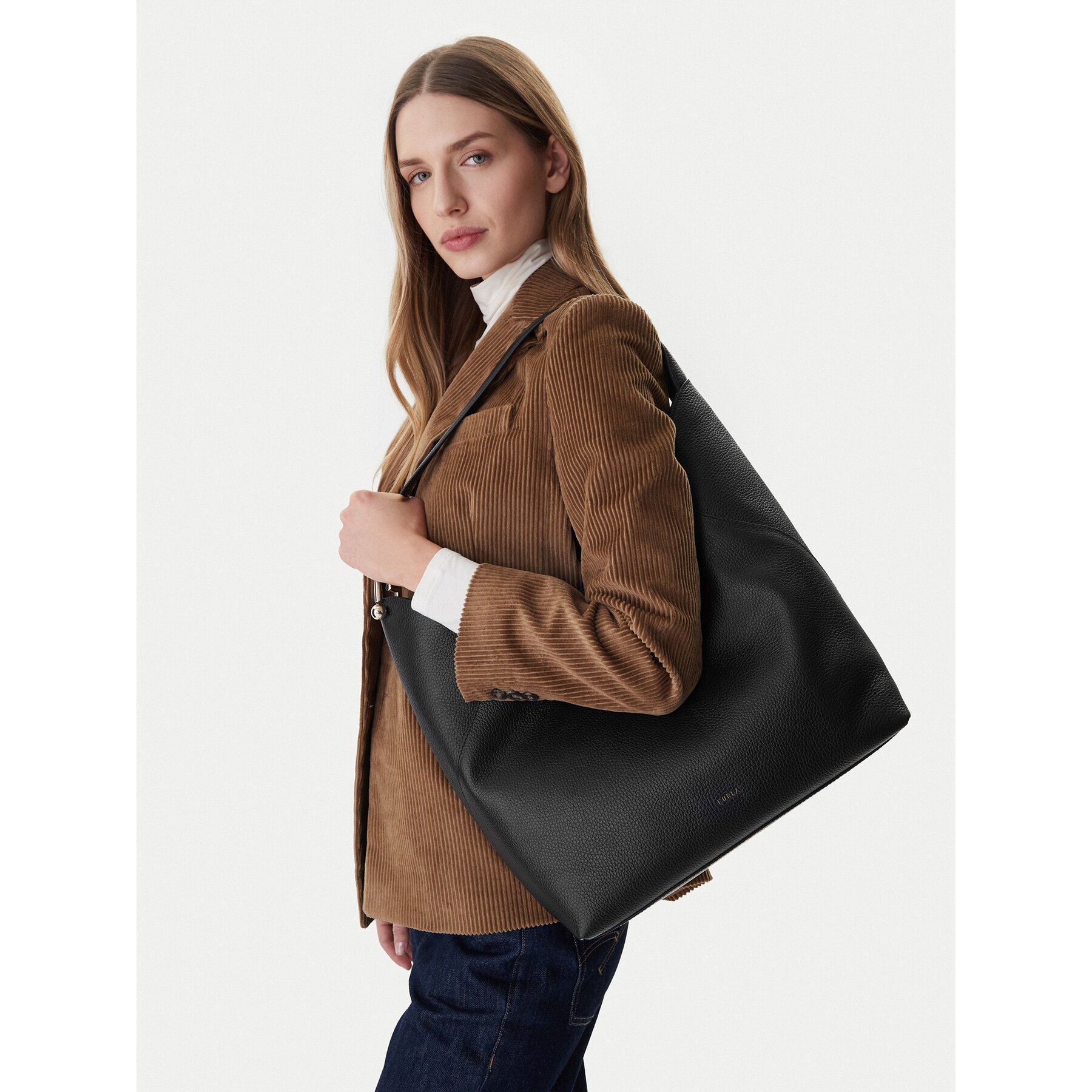 Furla Дамска чанта Lara L WB01876 HSF000 IT O6000