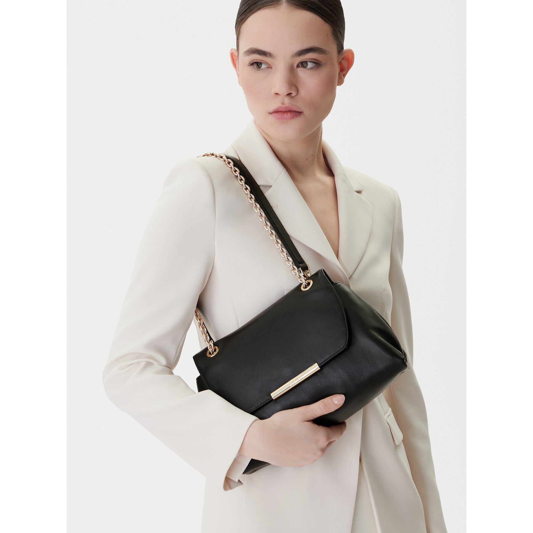 Furla Дамска чанта Nadia S WB01817 BX2269 CN O6000 Черен