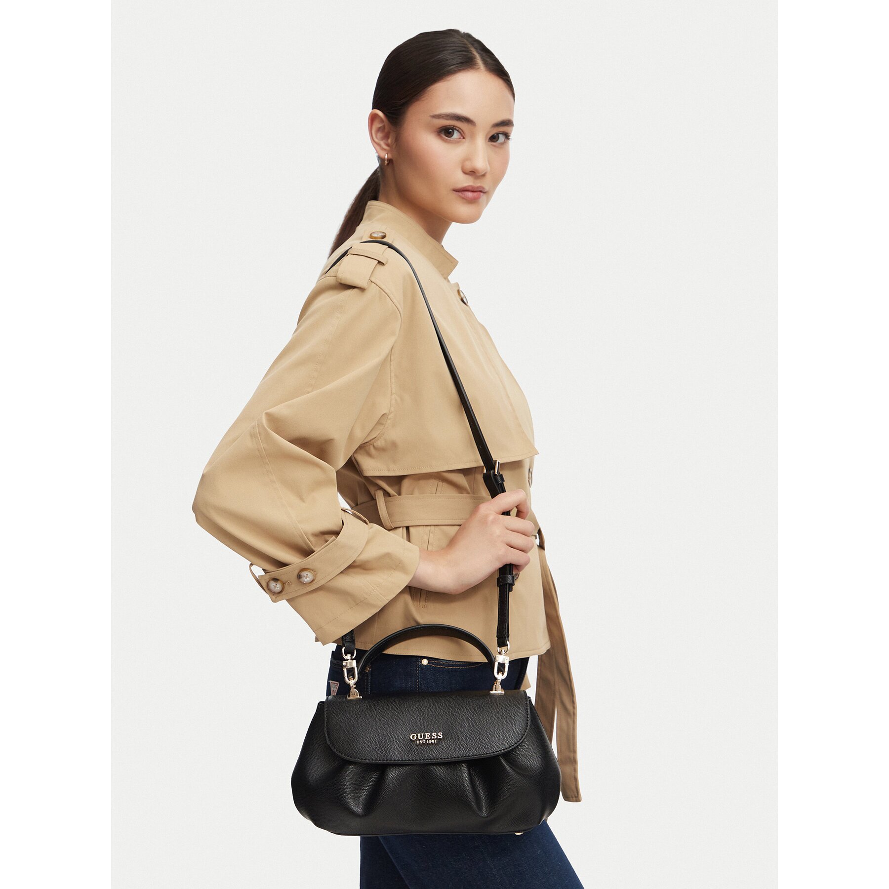 Guess Дамска чанта Amorette HWBG78 98190