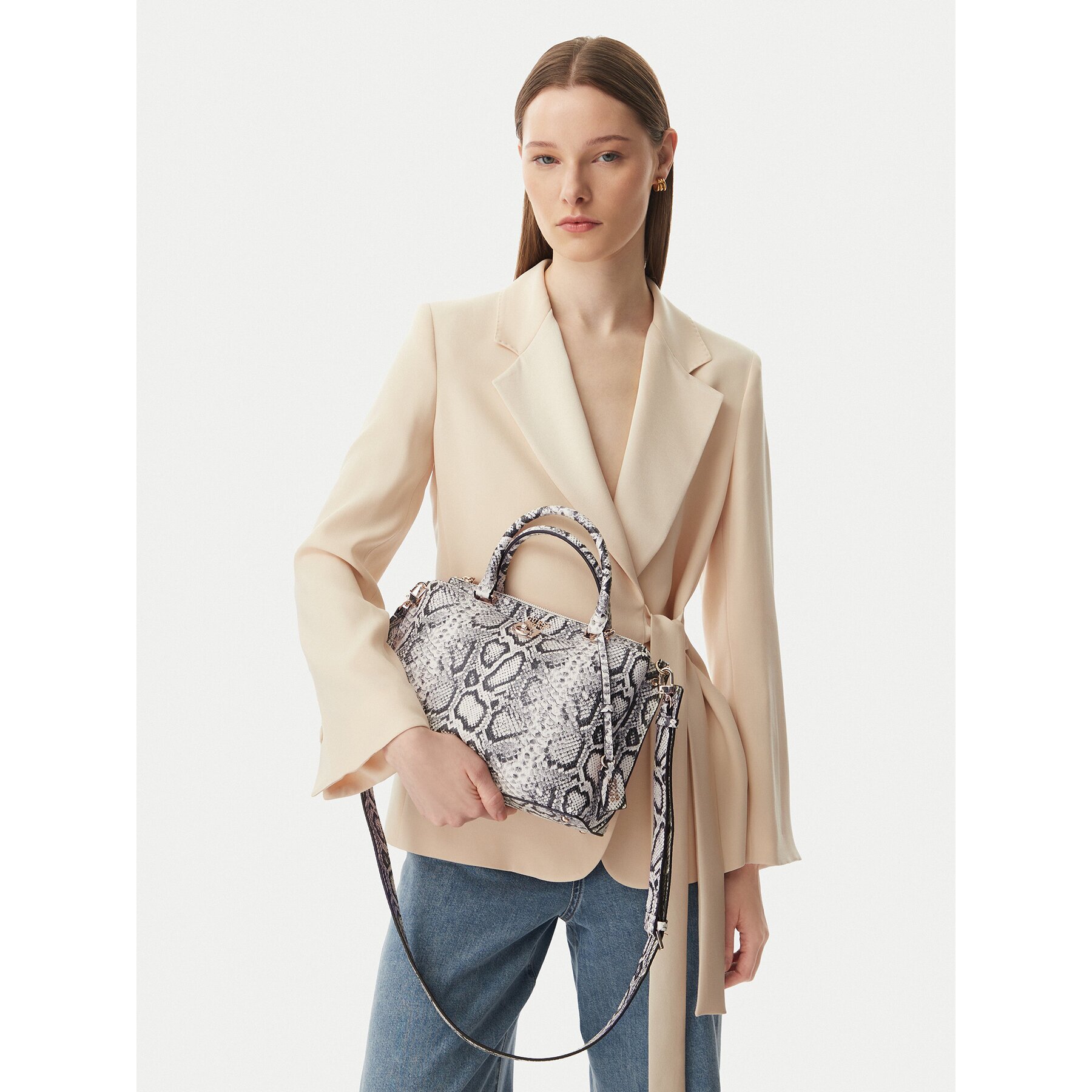 Guess Дамска чанта Bianca HWKG99 07060