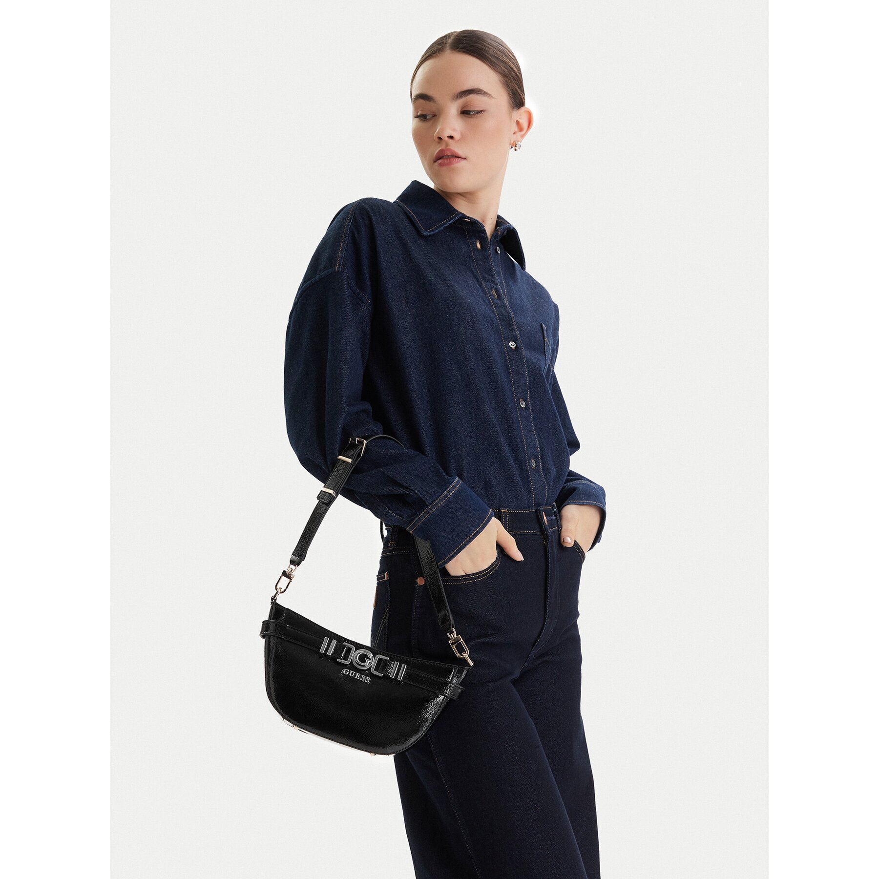 Guess Дамска чанта Cirene HWTG96 68180