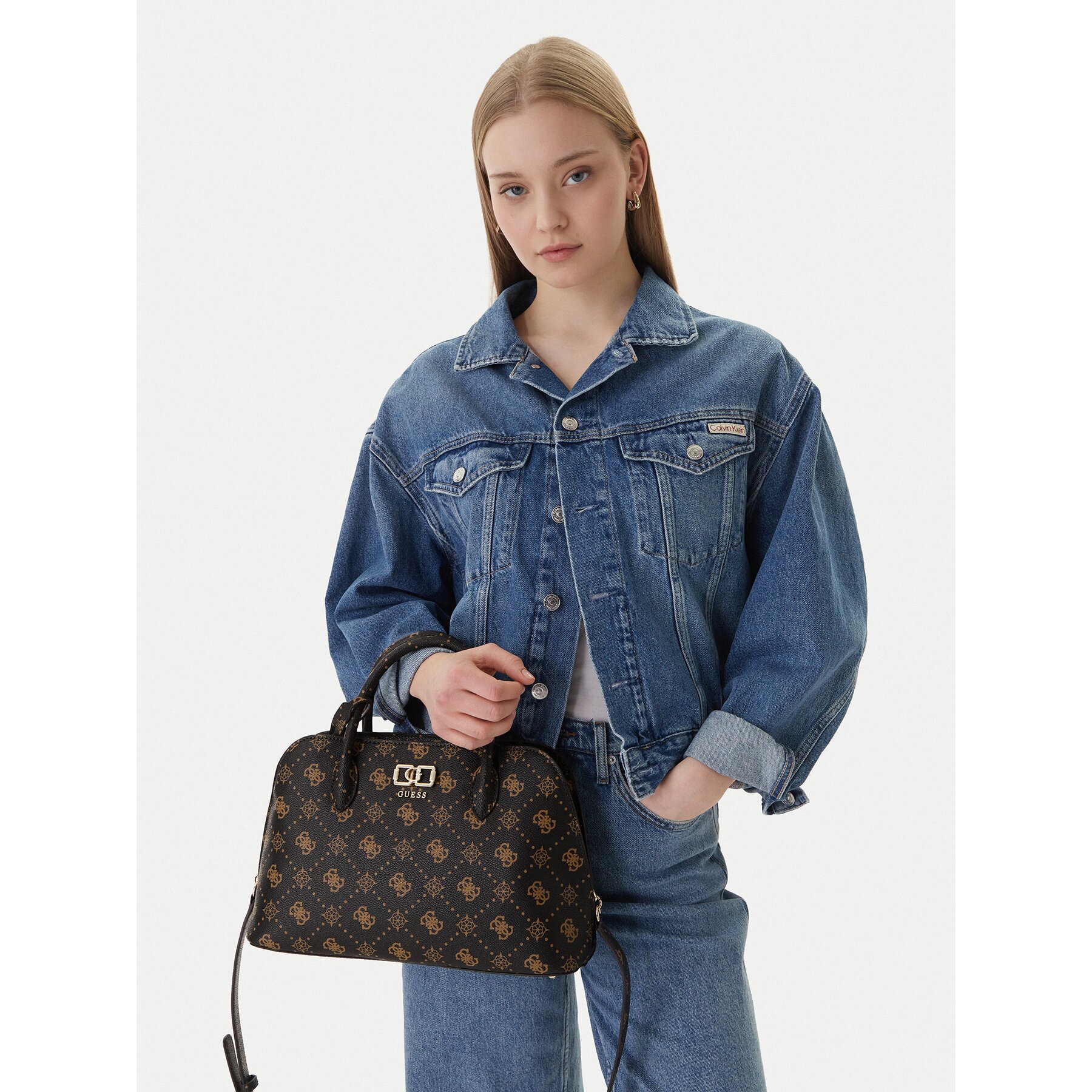 Guess Дамска чанта Emelie Logo HWGP99 28060