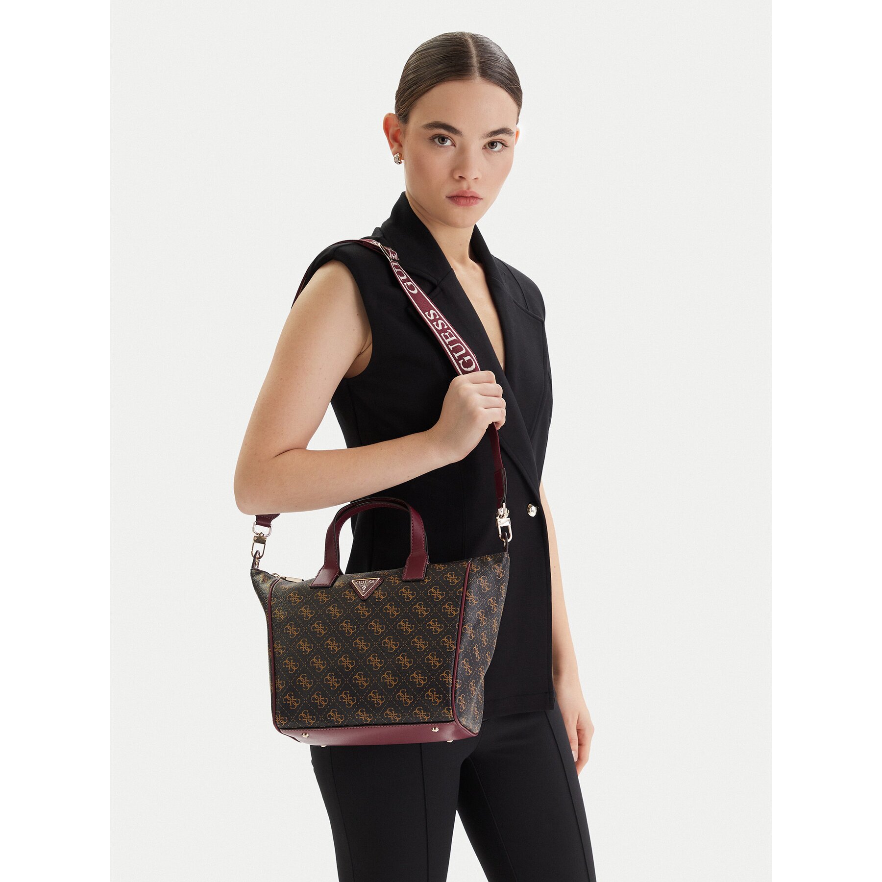Guess Дамска чанта Follie Travel TWLQ96 76019