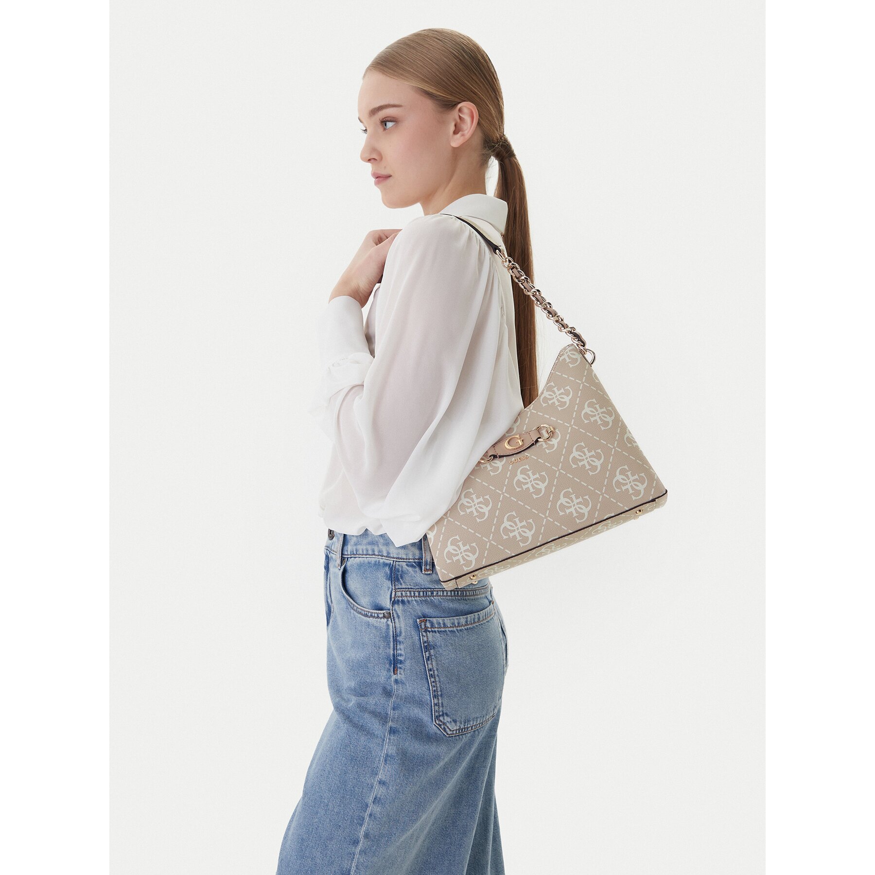 Guess Дамска чанта HWOQ86 54010