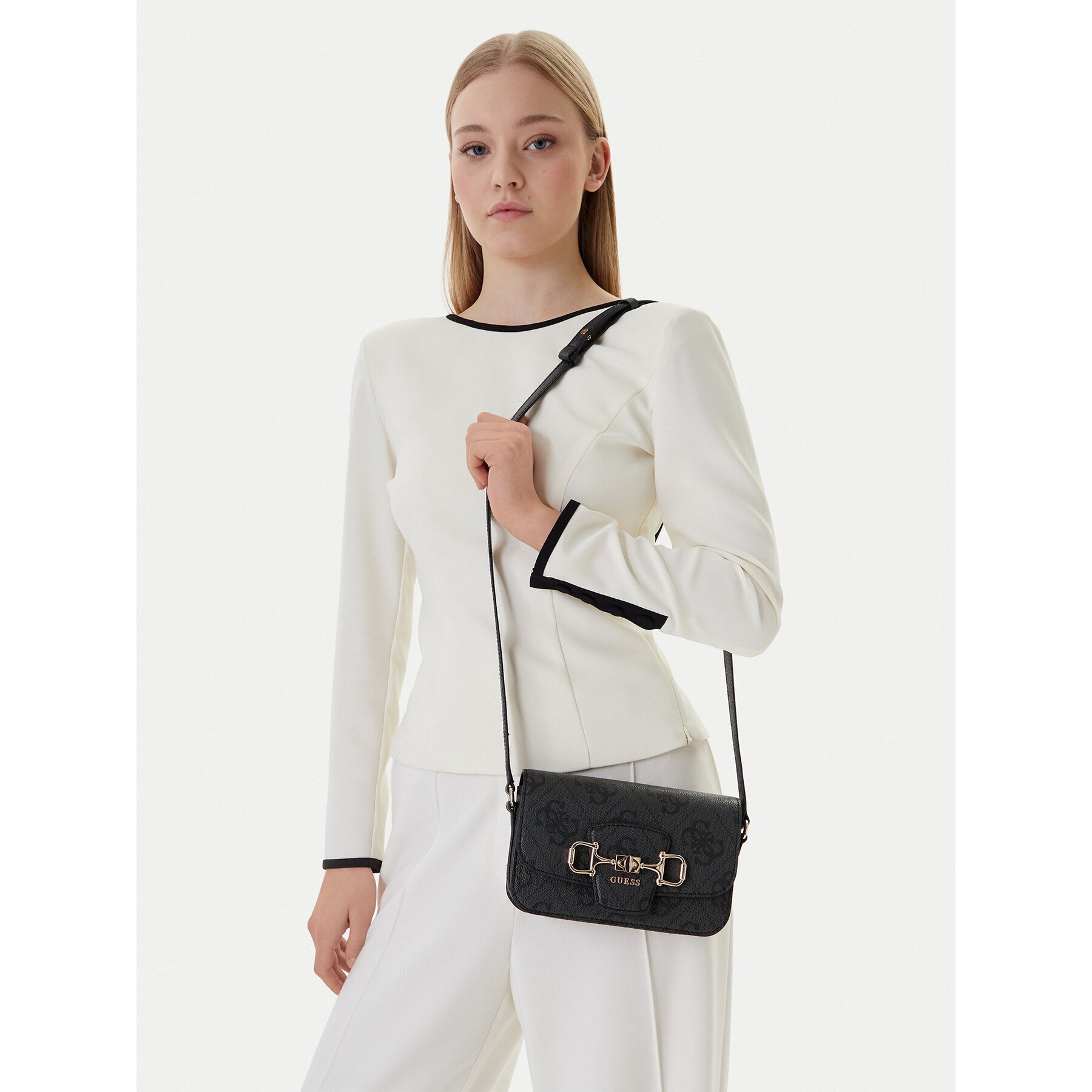 Guess Дамска чанта Janie HWOS99 24210