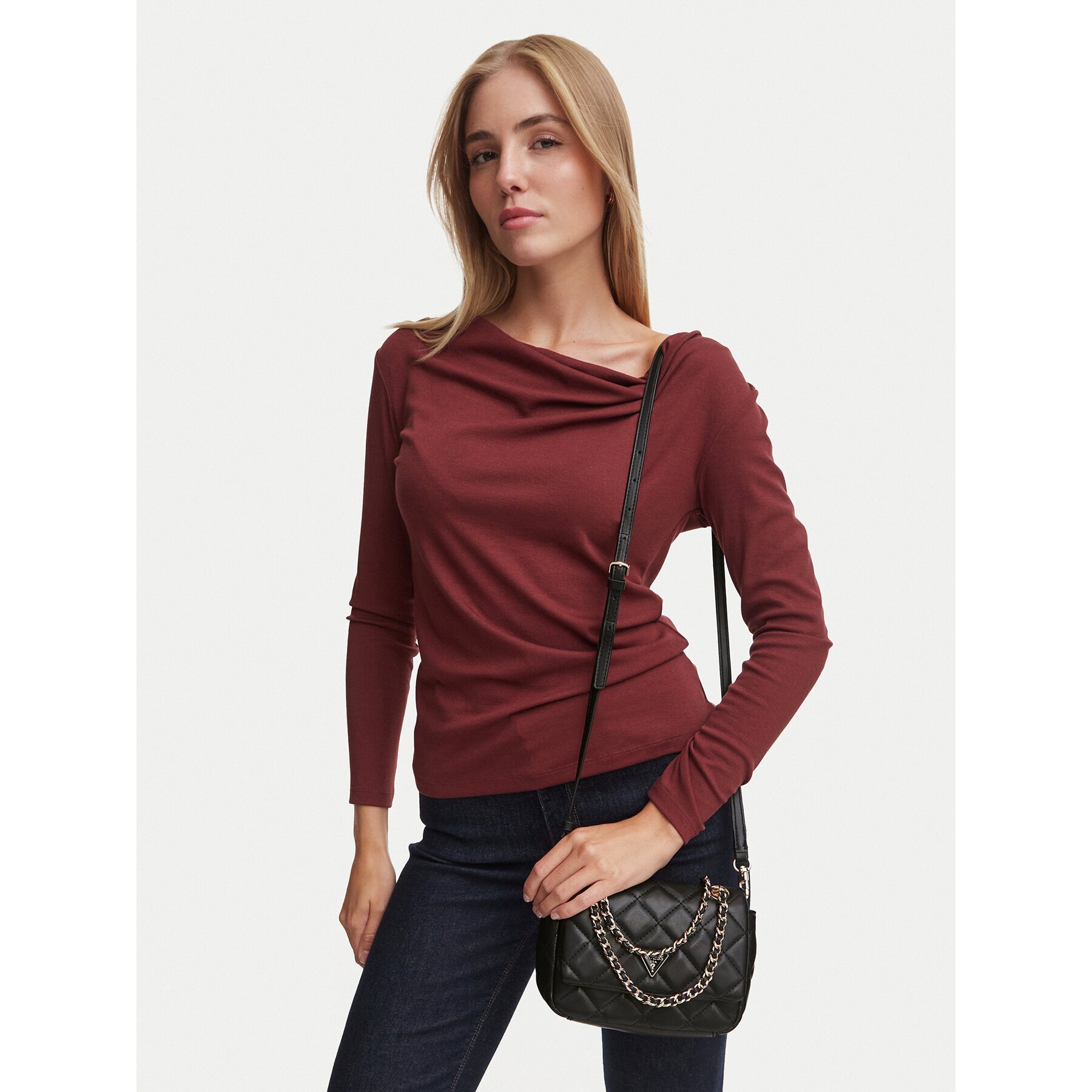 Guess Дамска чанта Juliet Mini HWQG24 56740