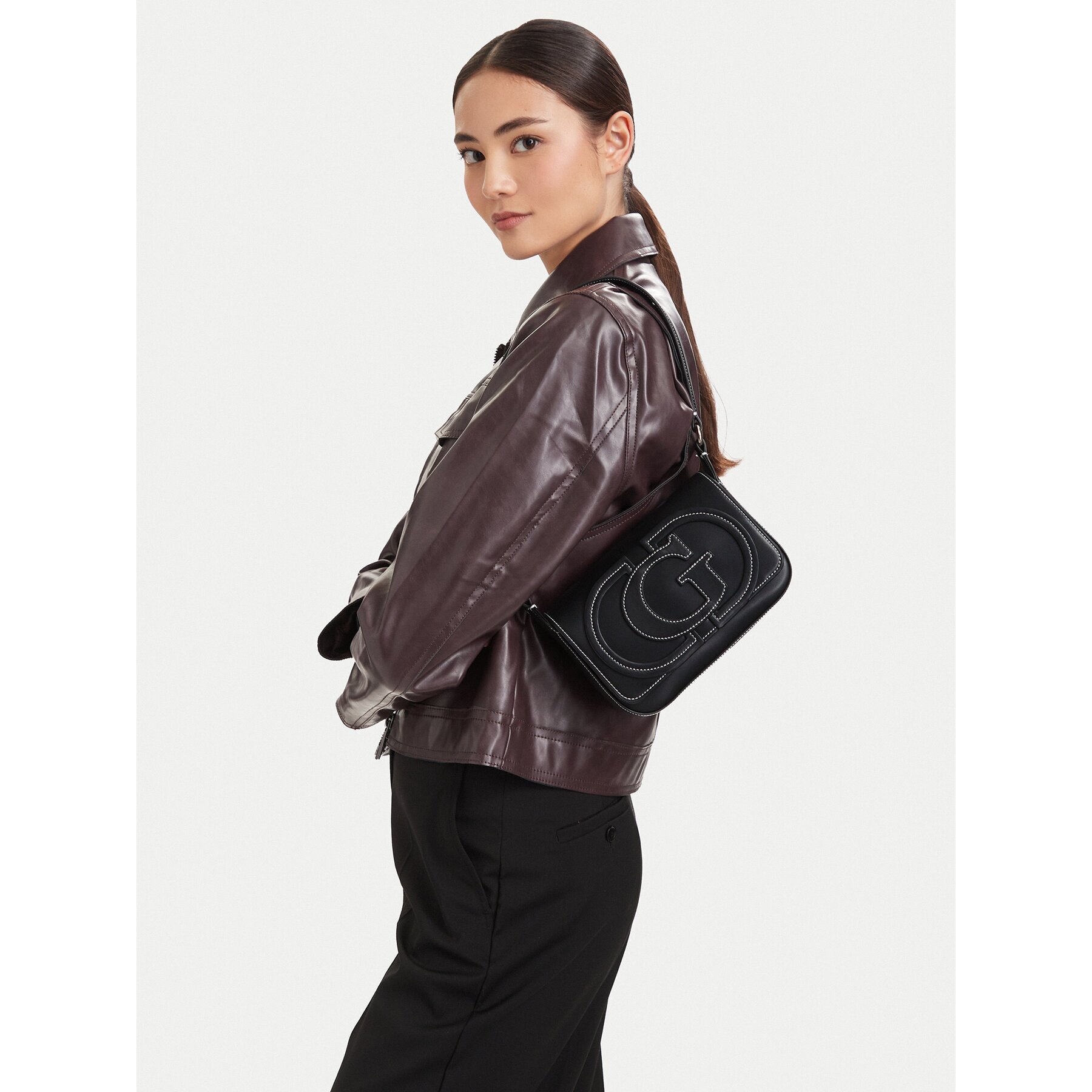 Guess Дамска чанта Ruby HWVG97 40190