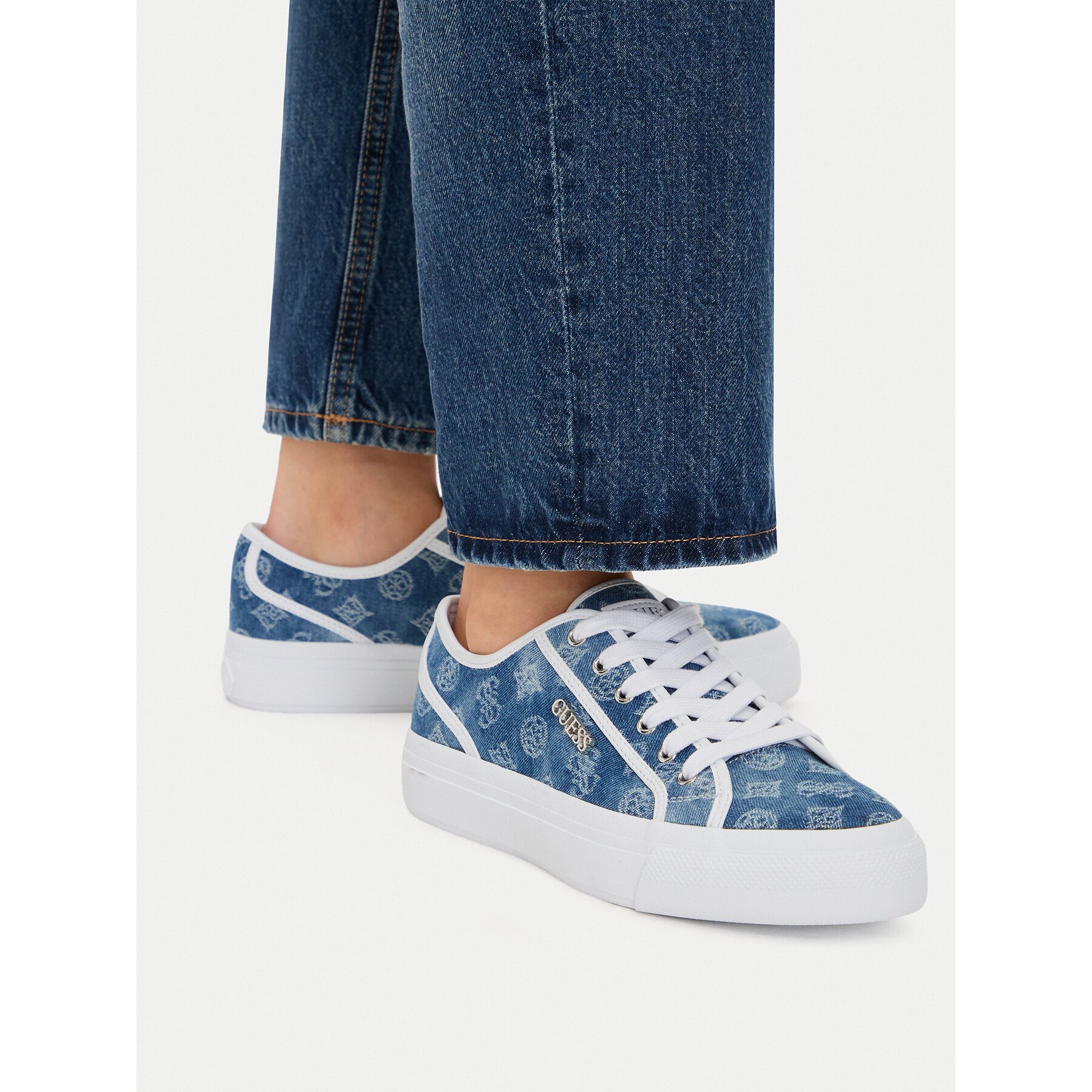Guess Сникърси FLJJX7 FAL12