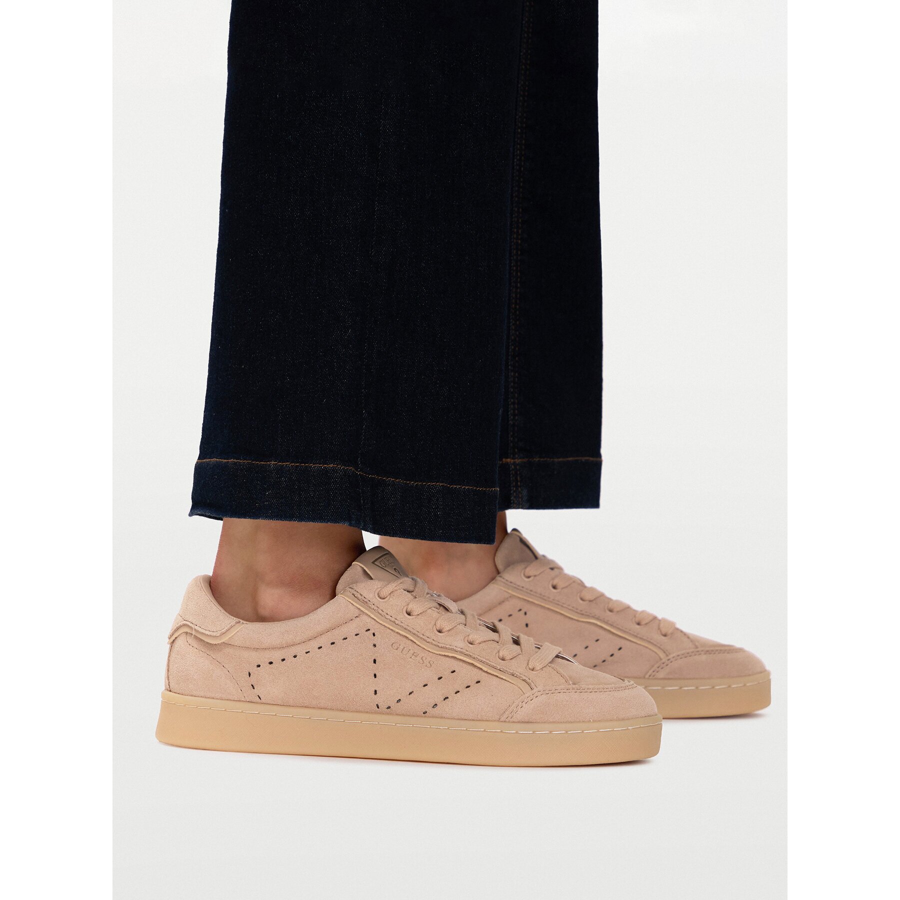 Guess Сникърси FLTJHE SUE12