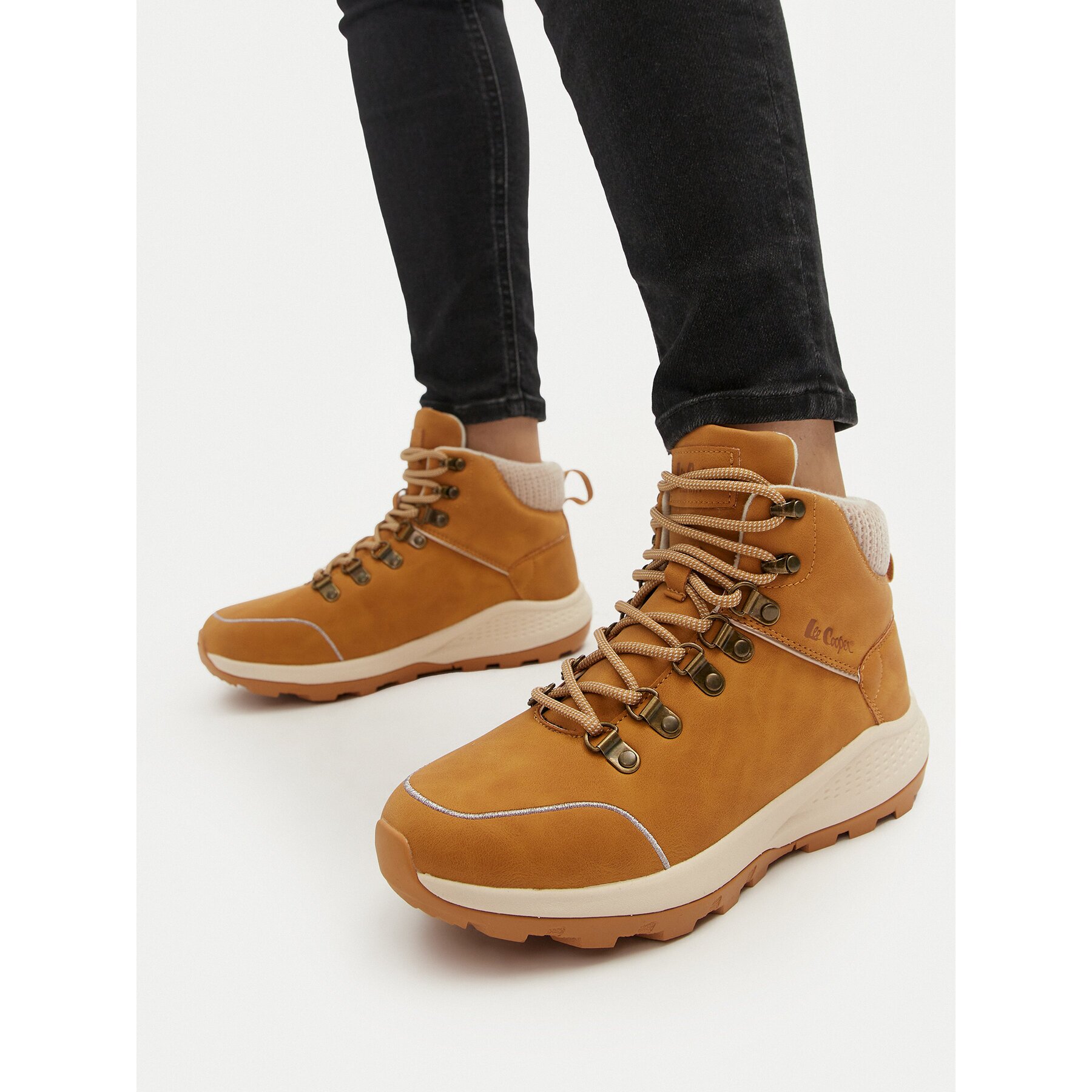 Lee Cooper Зимни обувки LCJ-24-03-3075LA