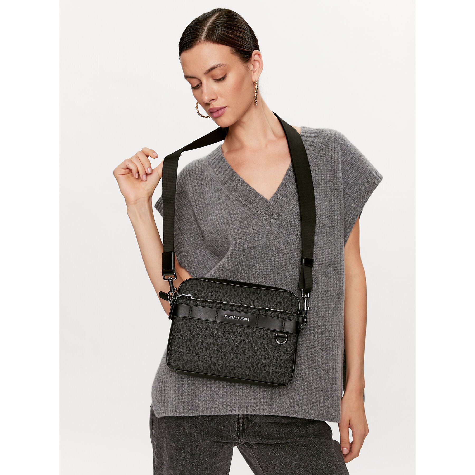 Michael Kors Мъжка чантичка Hudson 33F3LHDC5B
