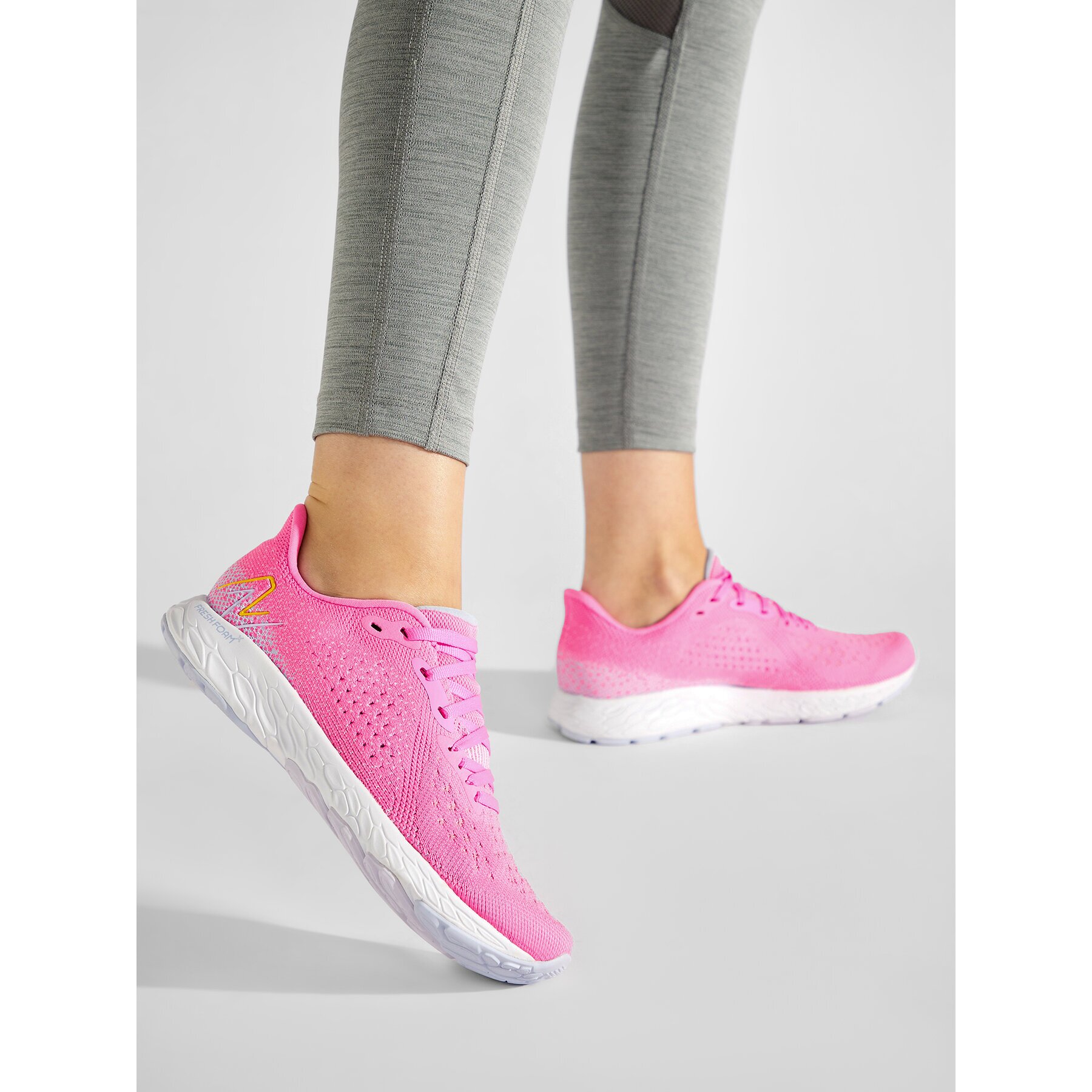 New Balance Маратонки за бягане Fresh Foam Tempo v2 WTMPOLL2