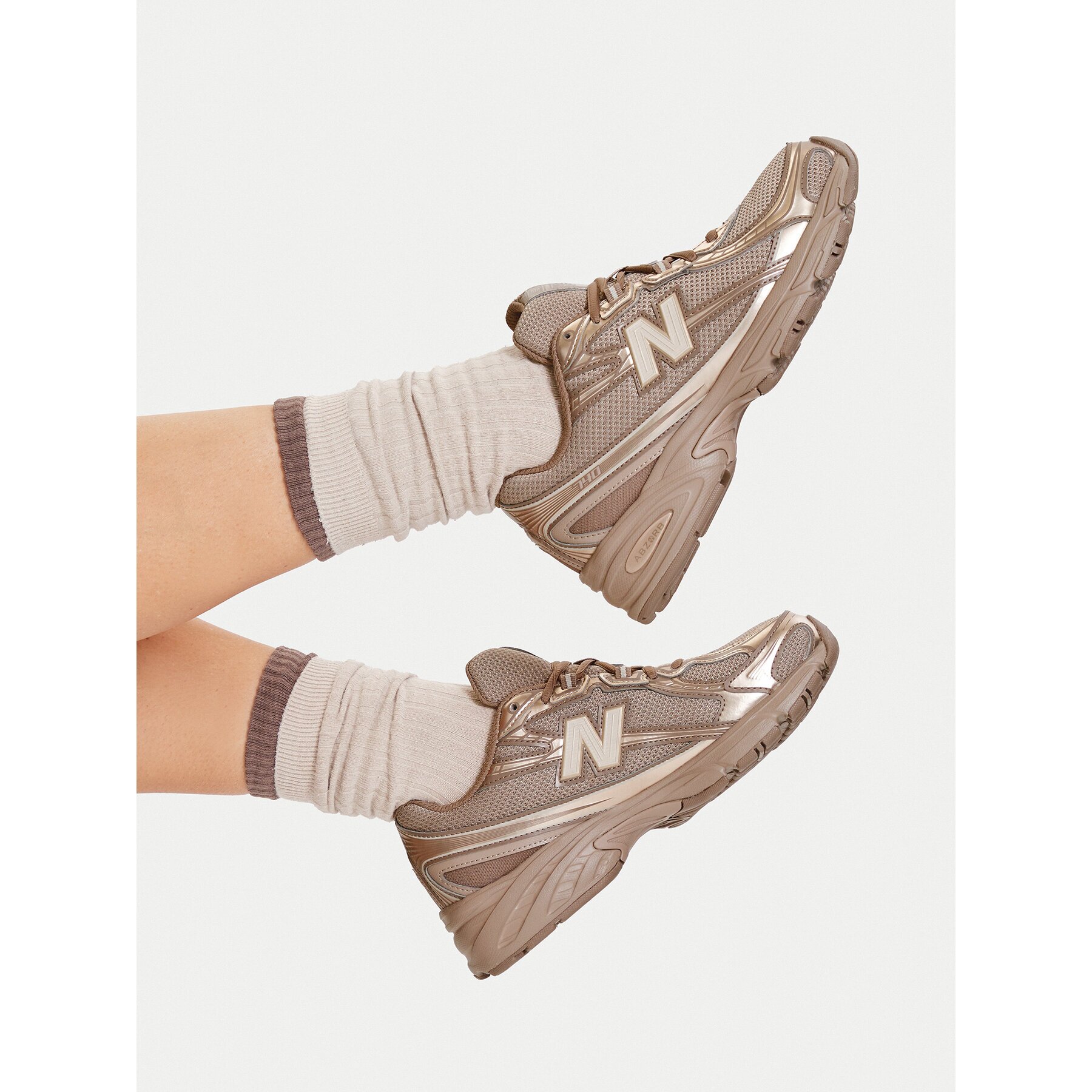 New Balance Сникърси U7402XX