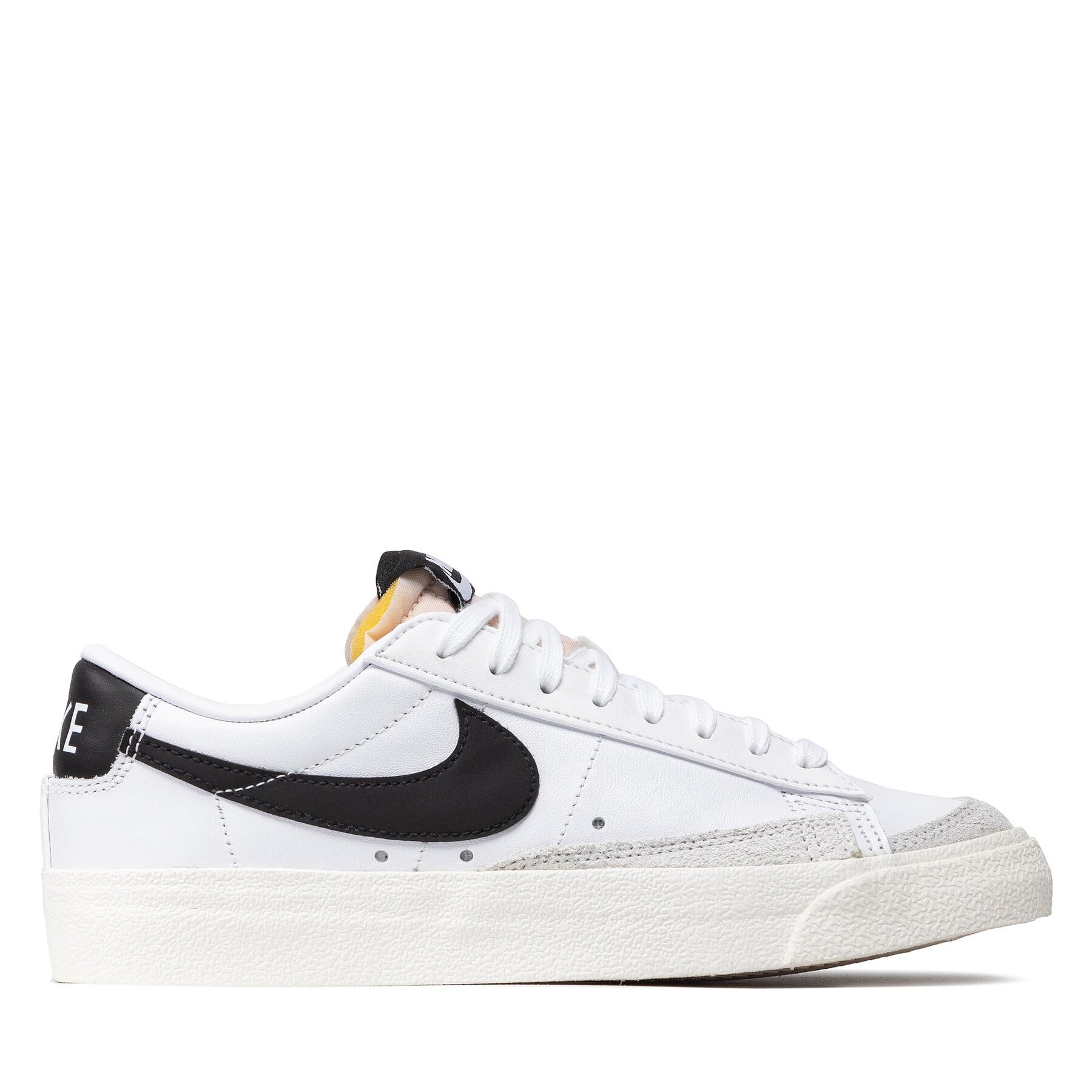 Nike Сникърси Blazer Low '77 DC4769 102