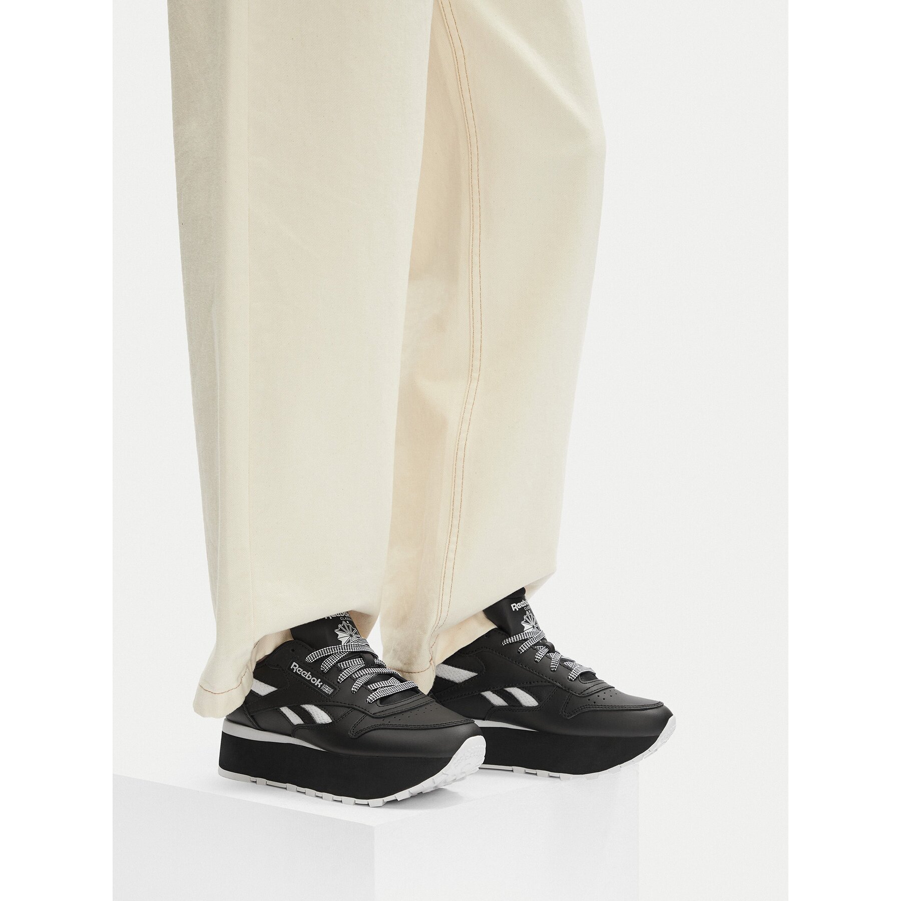 Reebok Сникърси CLASSIC LEATHER TRIPLE LIFT 100209621