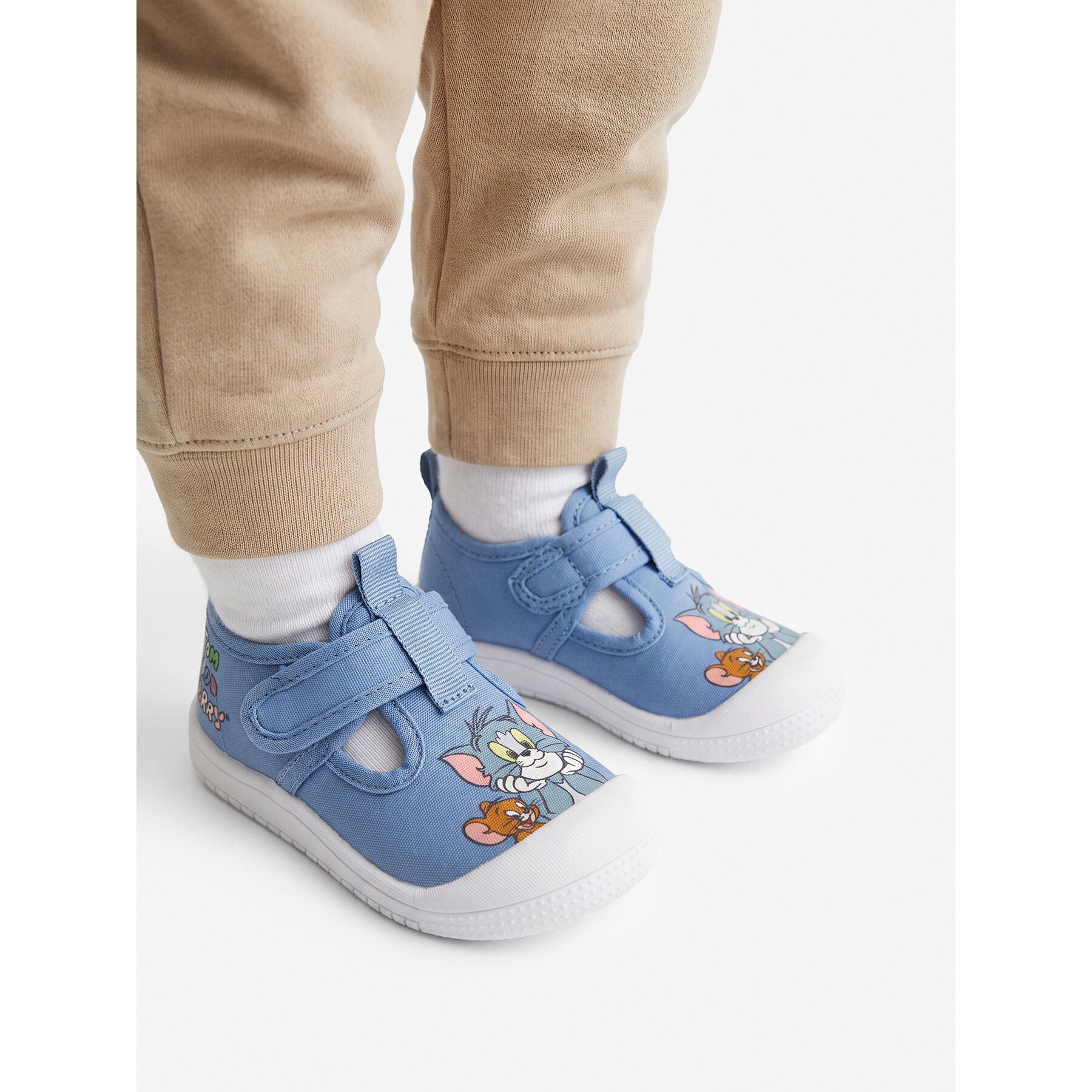 Tom & Jerry Пантофи CEO-NJ-AW26-326WBTJ