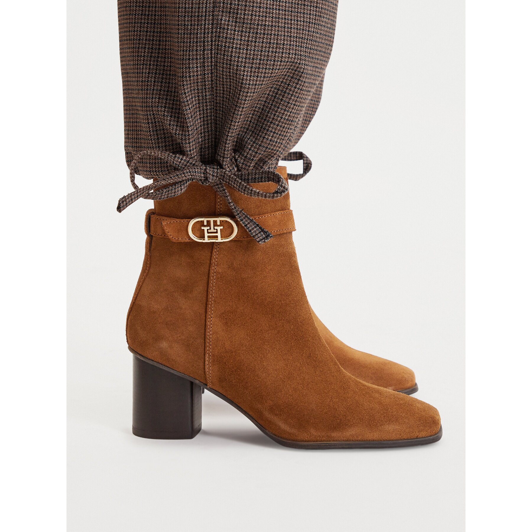 Tommy Hilfiger Боти Th Strap Suede Block Heel Boot FW0FW09521