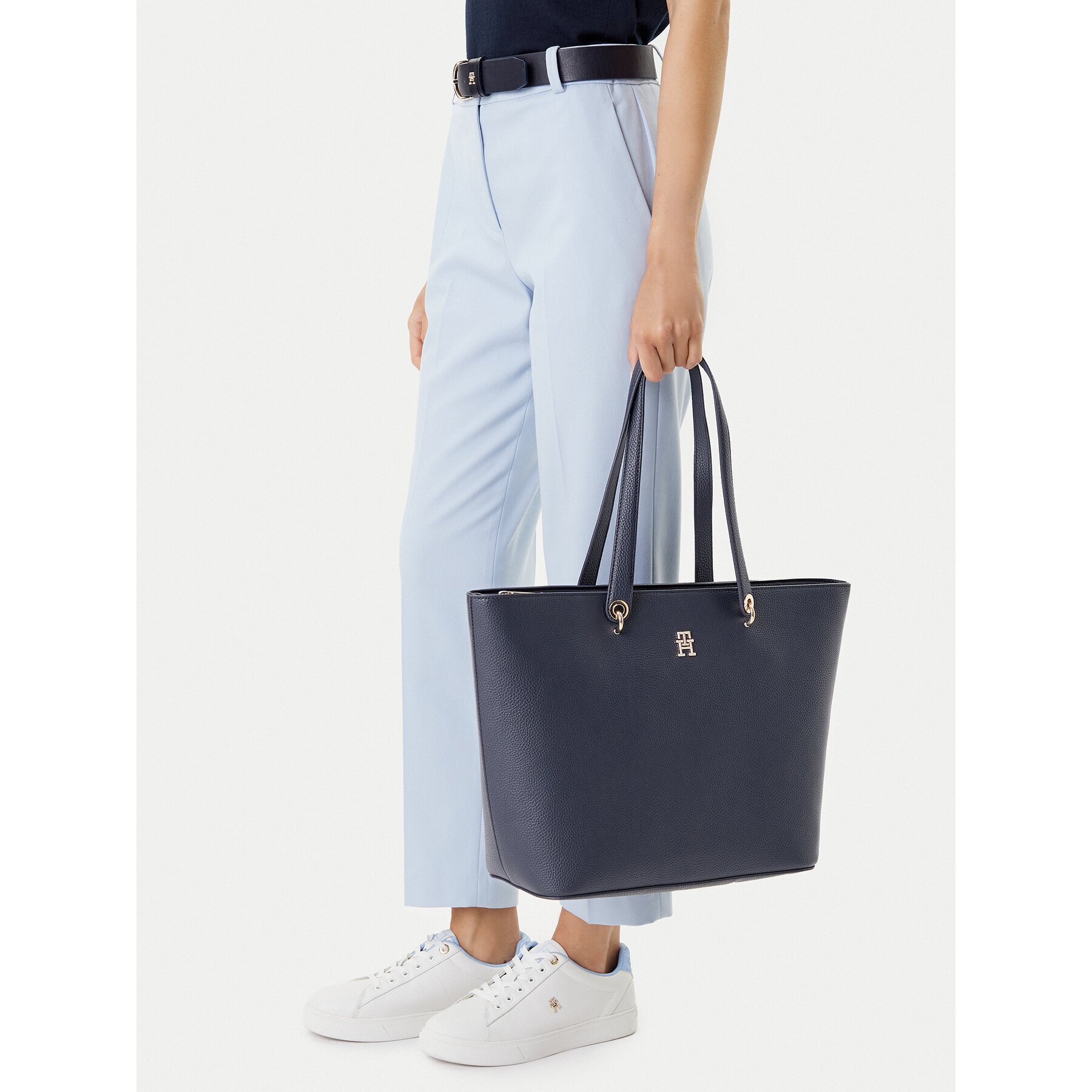 Tommy Hilfiger Дамска чанта Emblem Shopper AW0AW15178