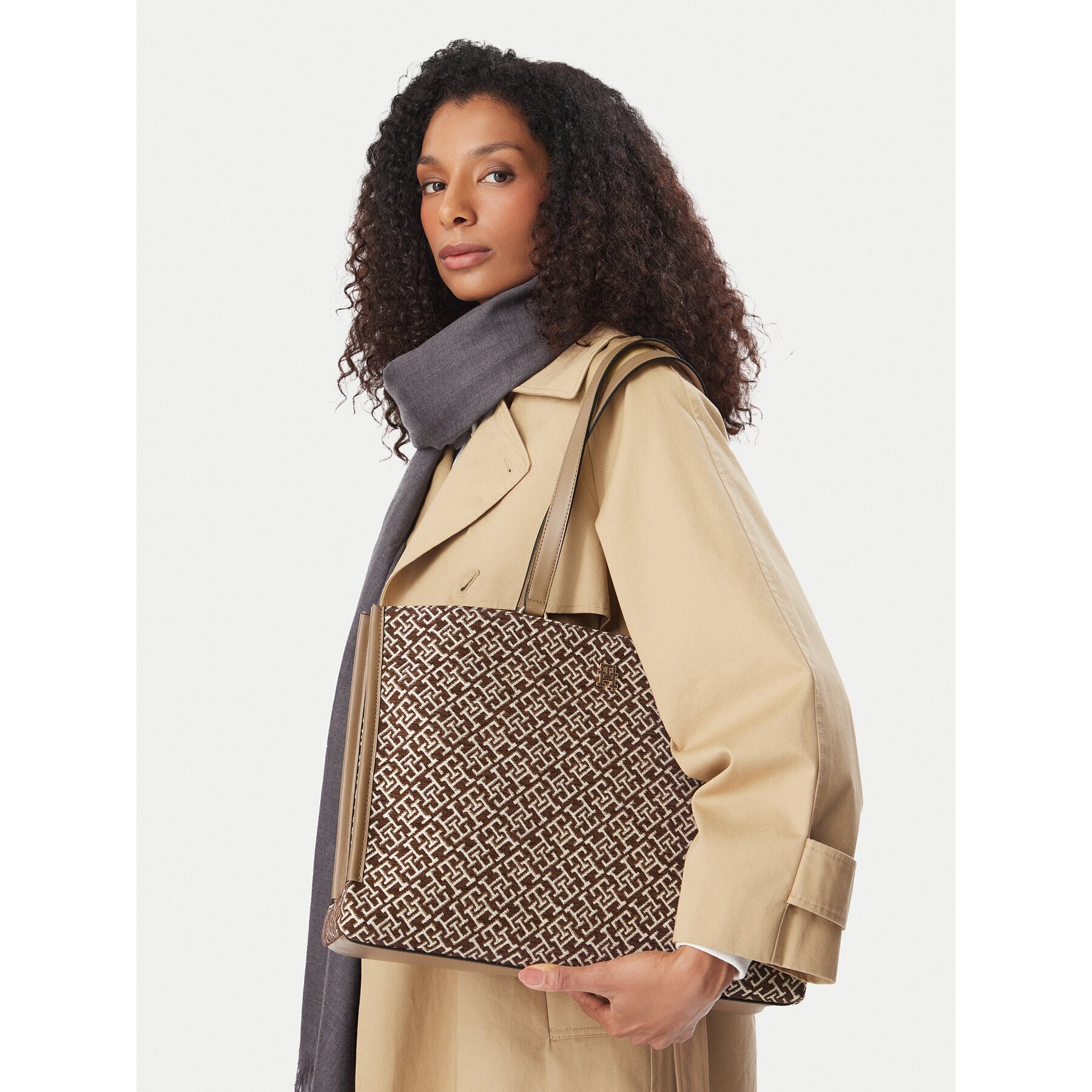Tommy Hilfiger Дамска чанта Th Jacquard Tote AW0AW19009
