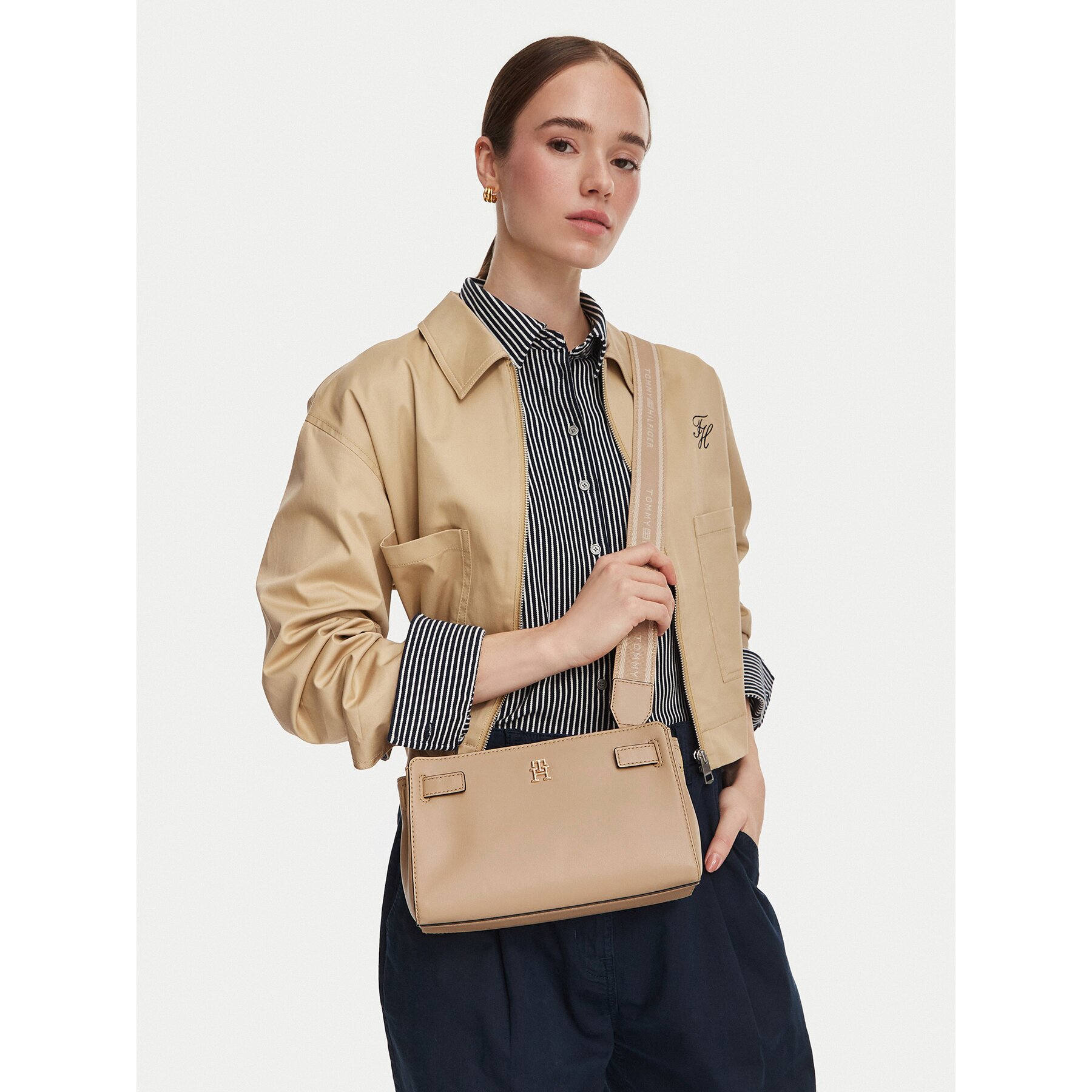 Tommy Hilfiger Дамска чанта Th Joy Crossover AW0AW19065