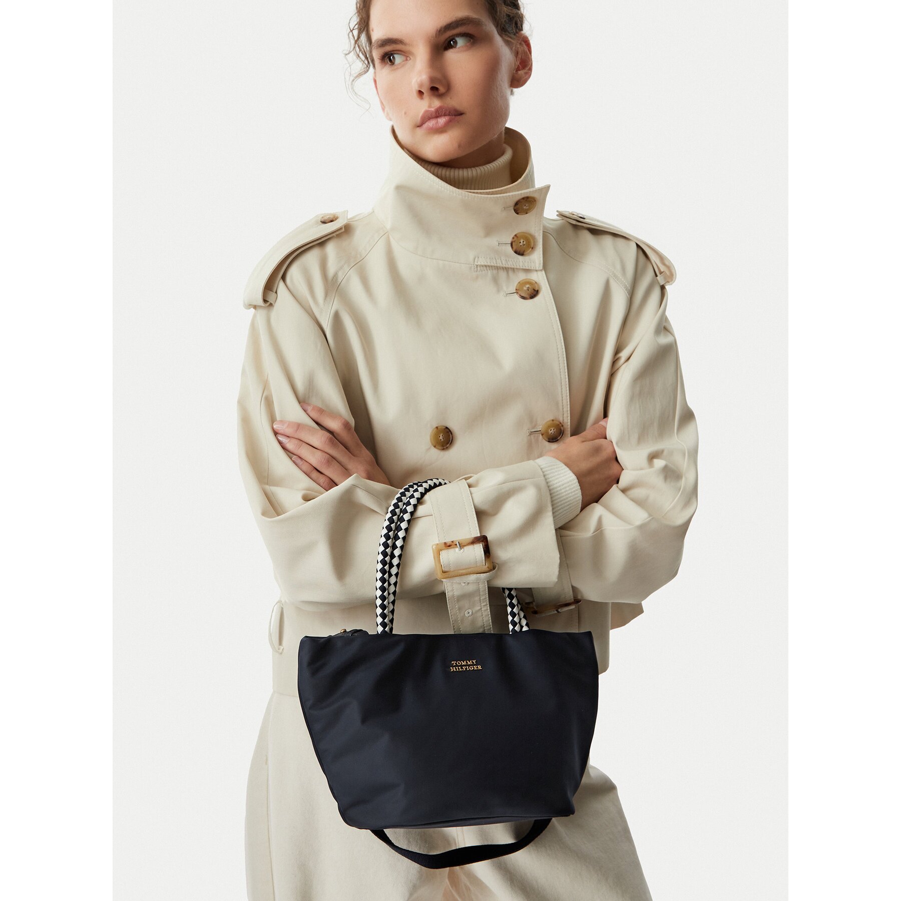 Tommy Hilfiger Дамска чанта Th Marina Bucket Nylon AW0AW18831