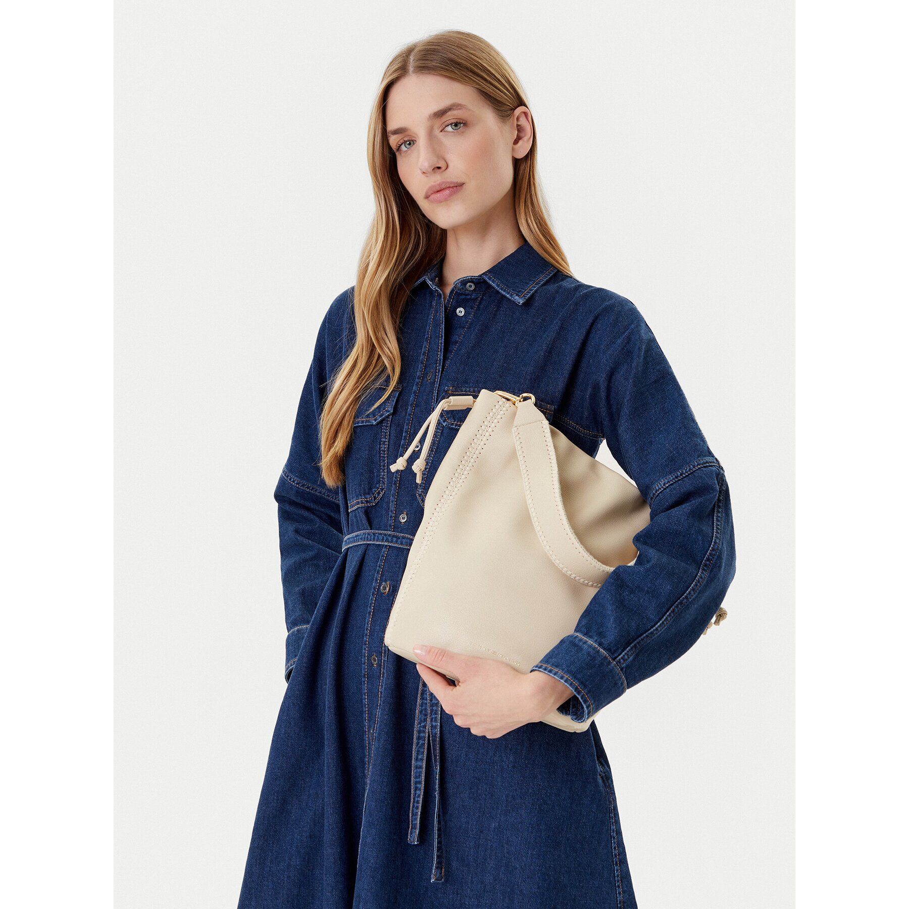 Tommy Hilfiger Дамска чанта Th Soft Summer Bucket AW0AW17540