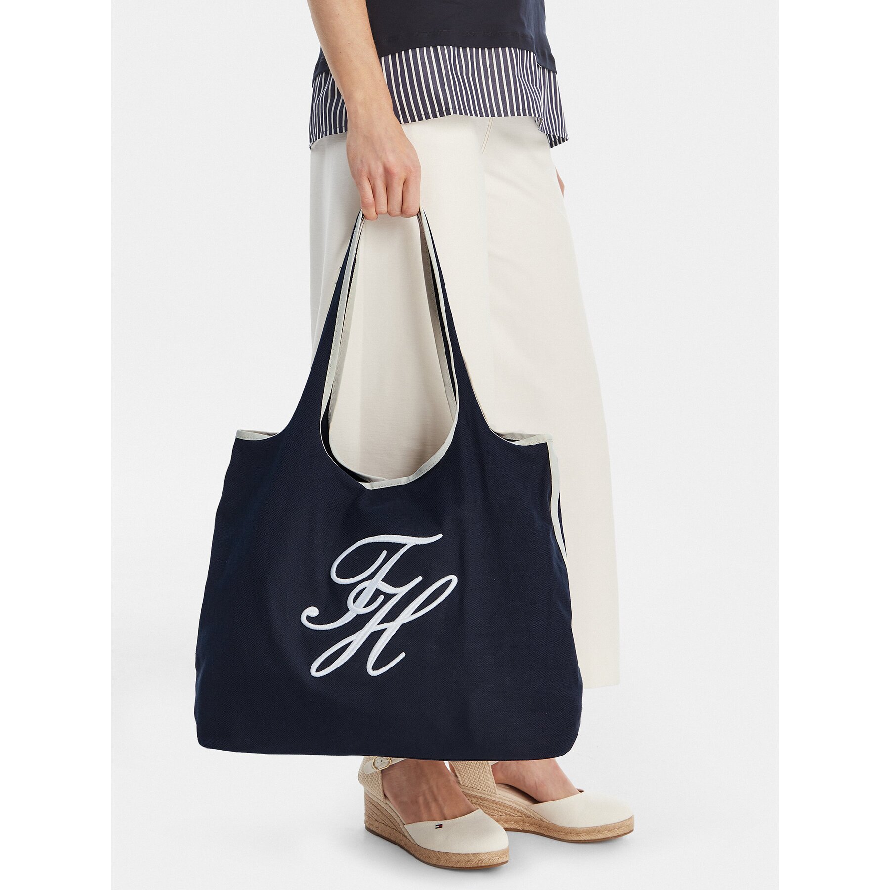 Tommy Hilfiger Дамска чанта Th Summer Tote Canvas AW0AW18398