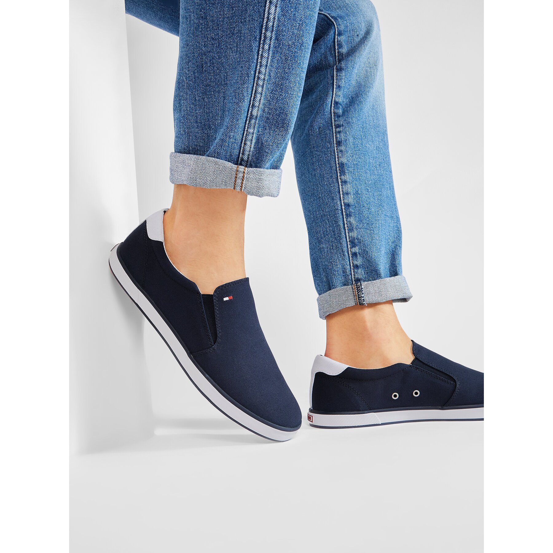 Tommy Hilfiger Гуменки Iconic Slip On FM0FM00597