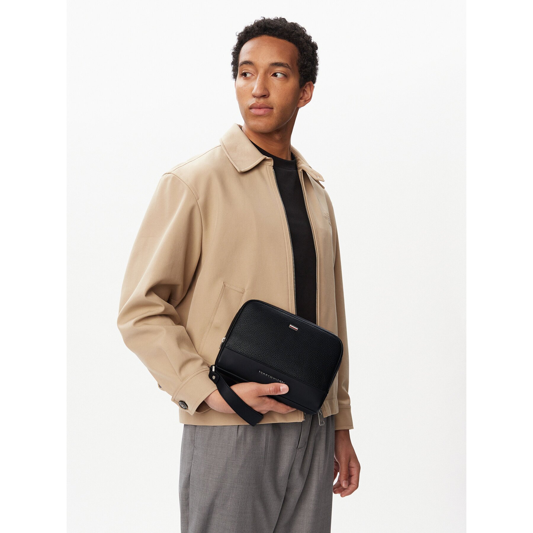 Tommy Hilfiger Мъжка чантичка Th Central Pouch AM0AM14484