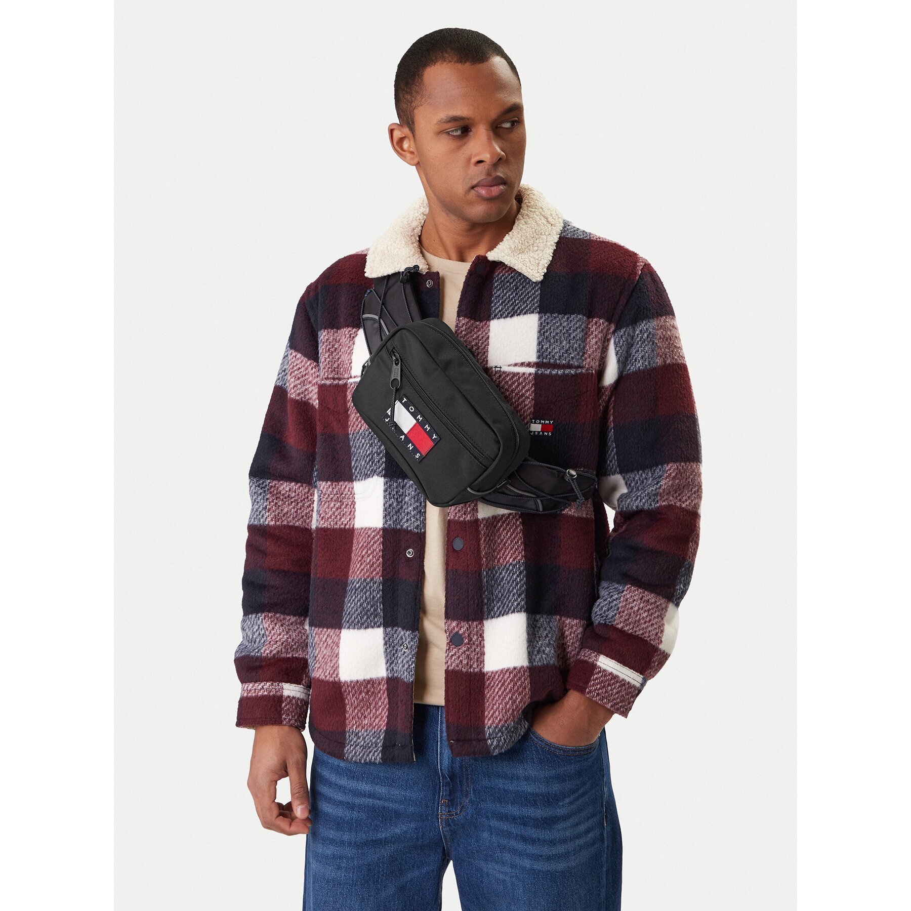 Tommy Jeans Чанта за кръст﻿ Tjm Archive Bumbag AM0AM13872