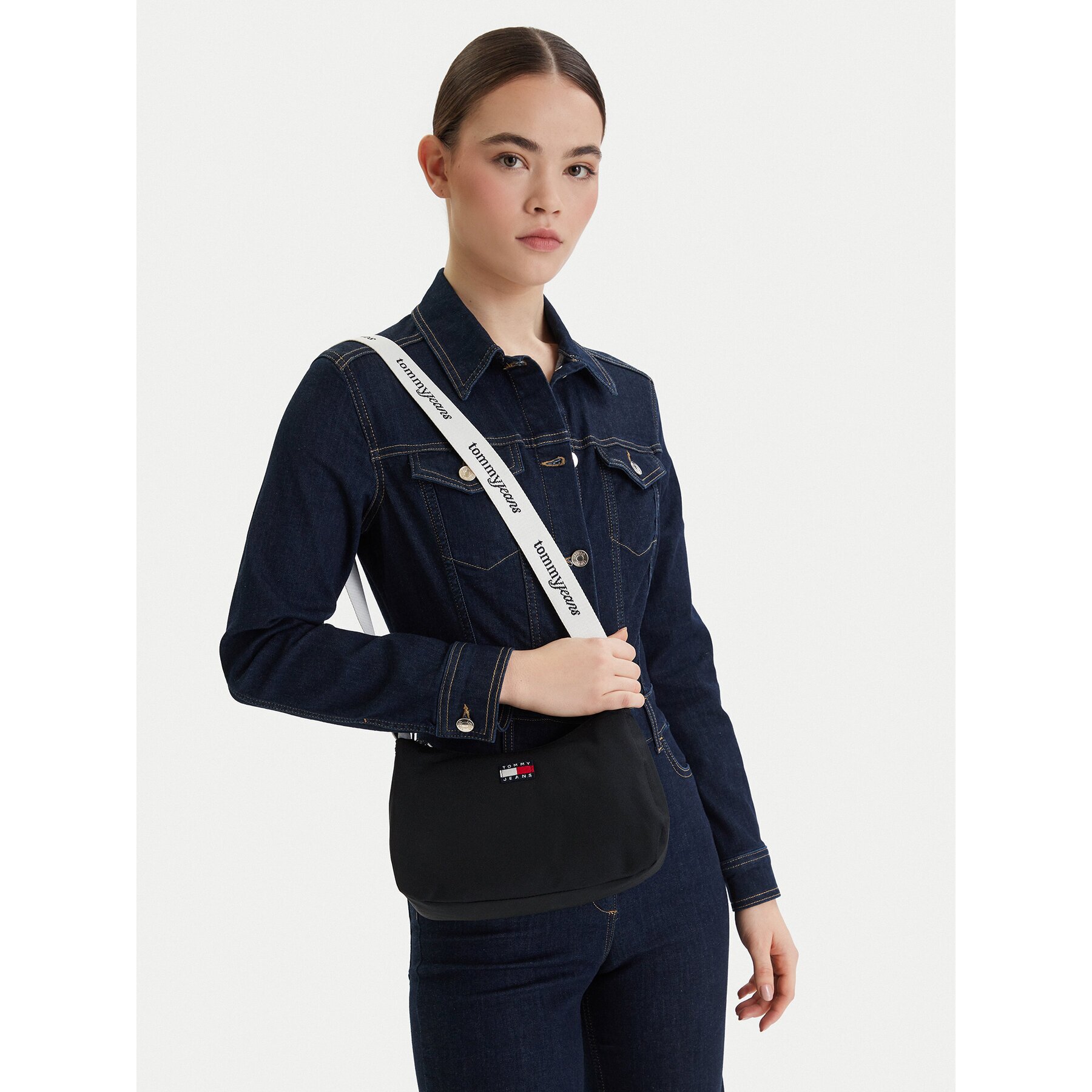 Tommy Jeans Дамска чанта Tjw Ess Daily Shoulder Bag AW0AW18463