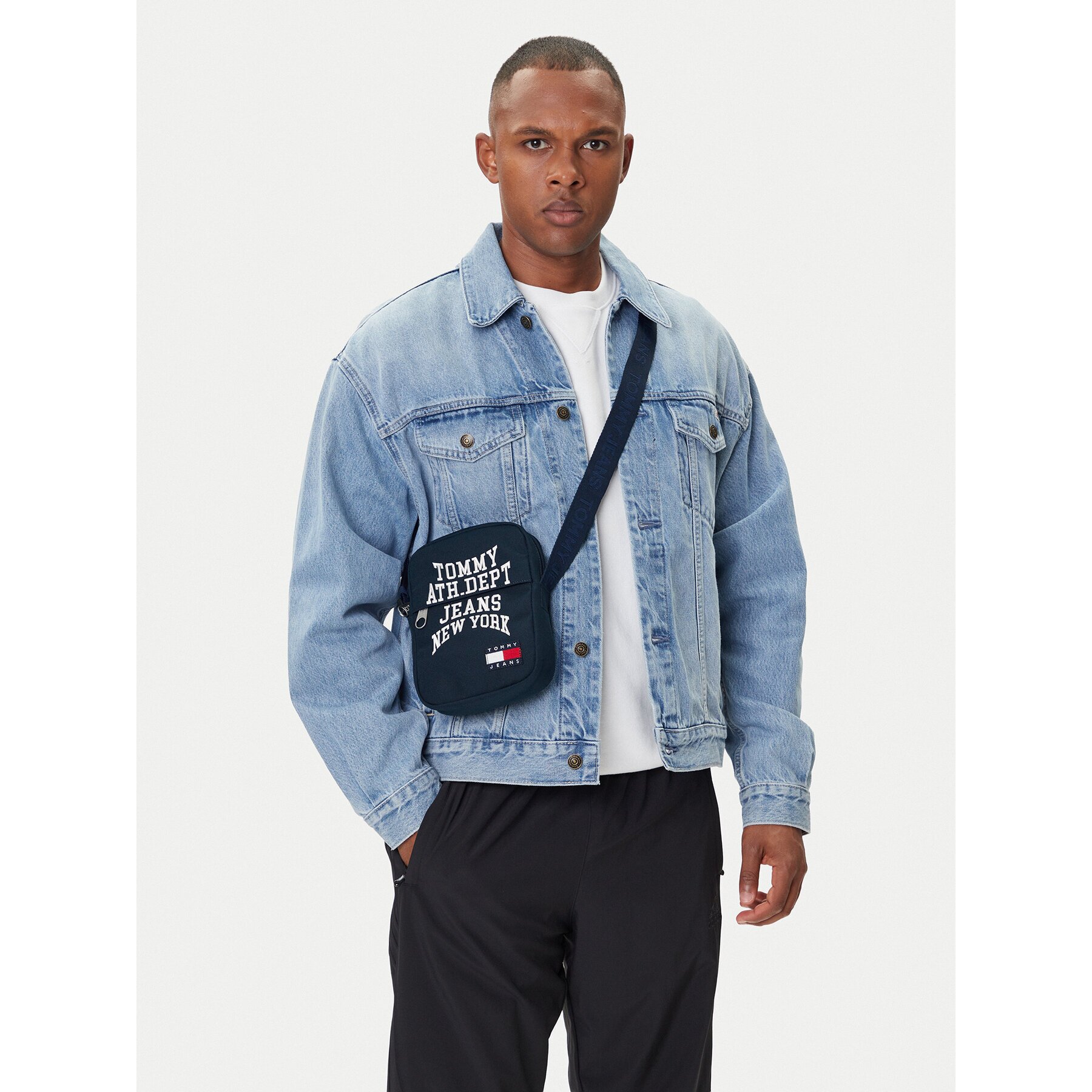 Tommy Jeans Мъжка чантичка Tjm Multi Graphic Reporter AM0AM13816