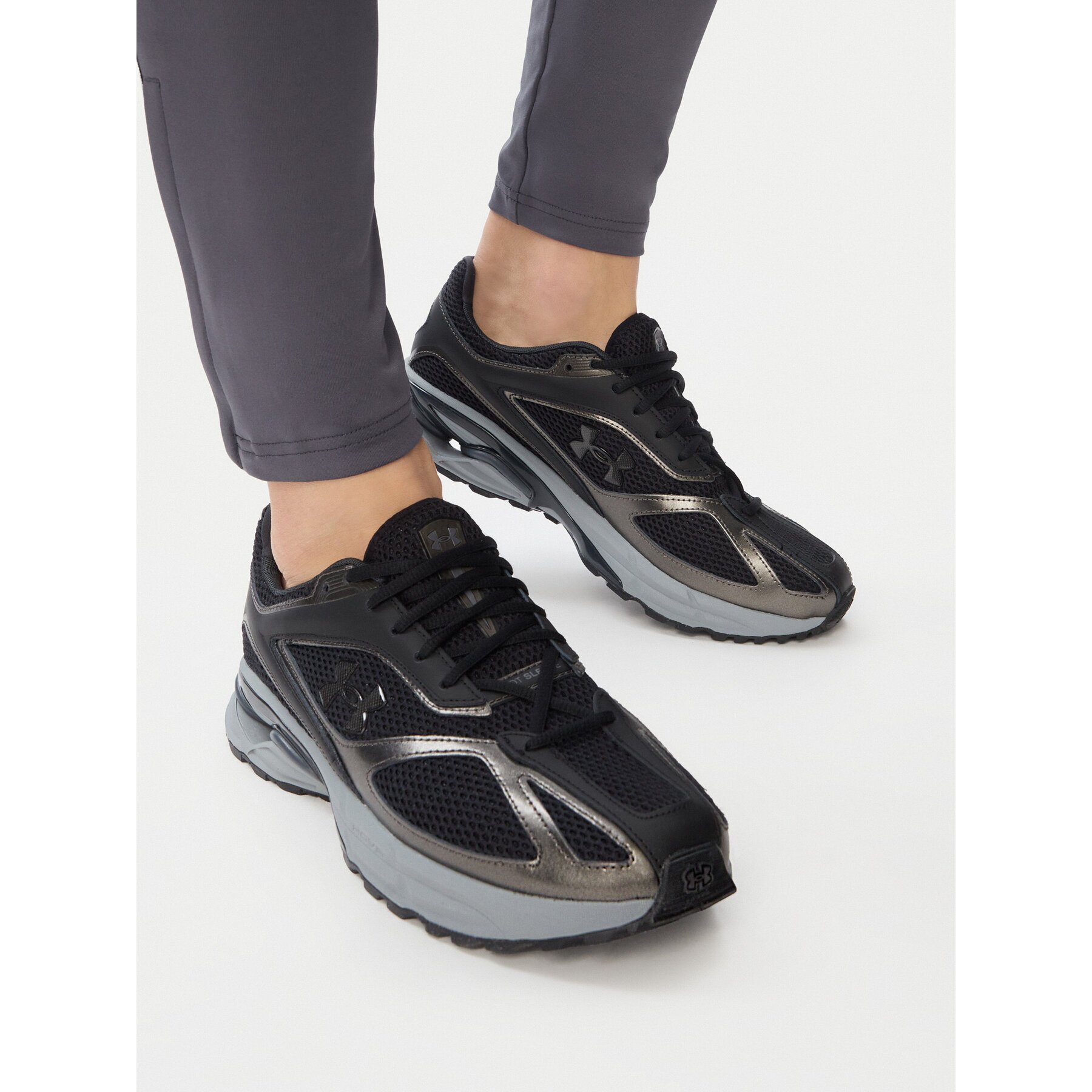 Under Armour Сникърси UA HOVR Apparition RTRFTR TC 3027595