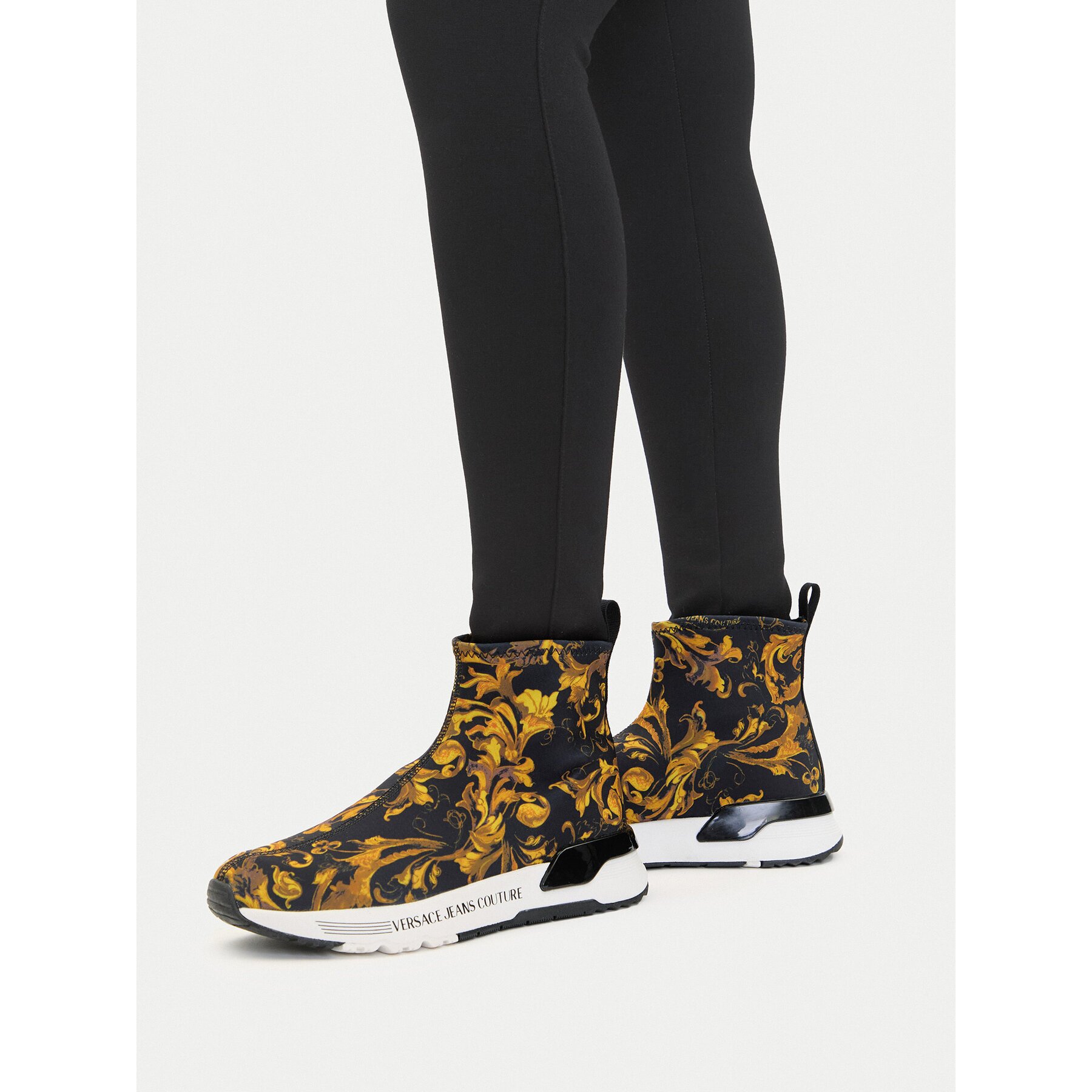 Versace Jeans Couture Боти 79VA3SA4