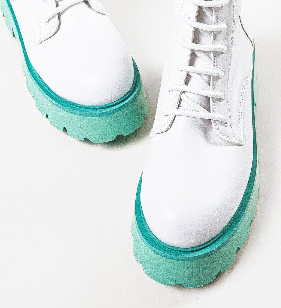 Wow Shoes Боти Darke Бели
