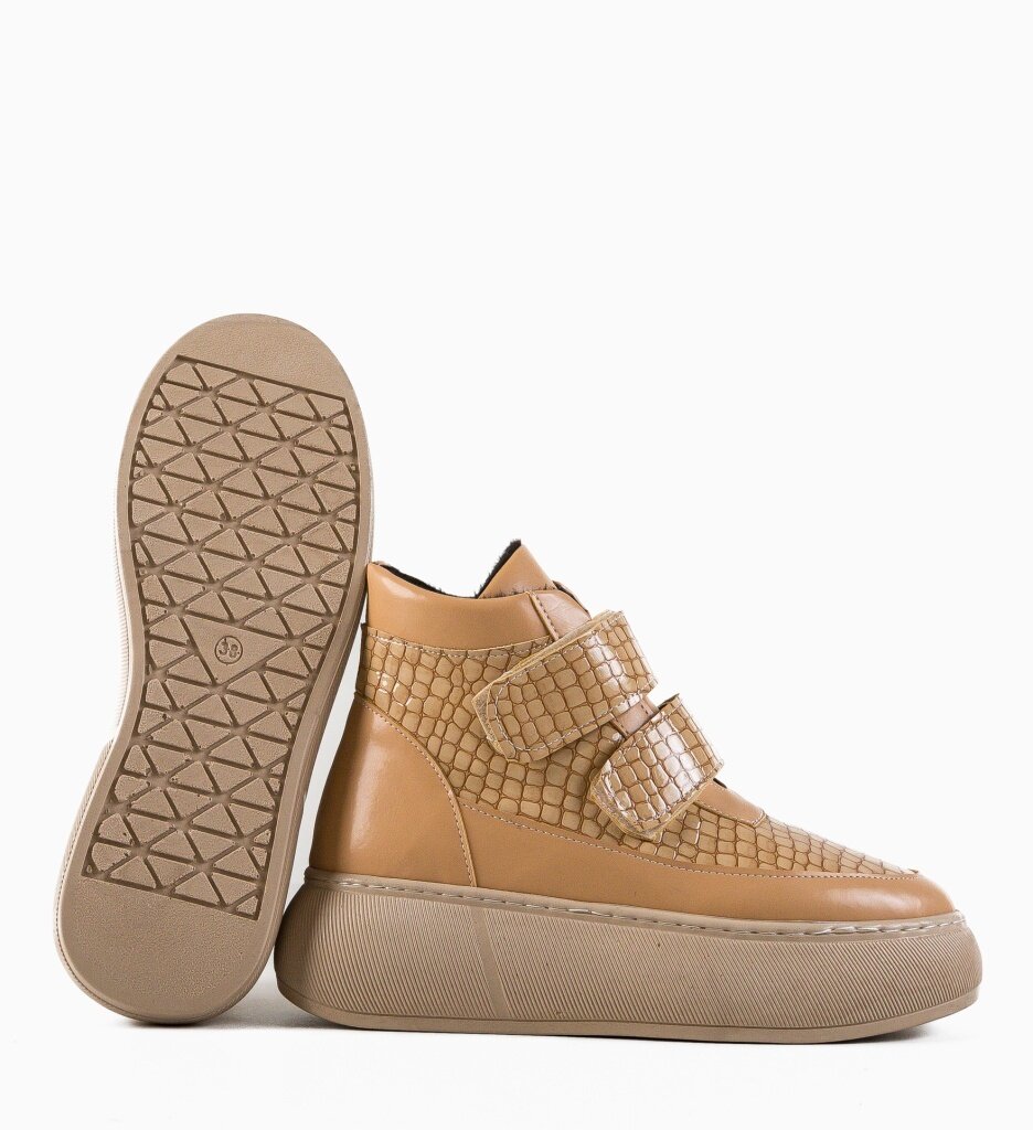 Wow Shoes Боти Hrago Бежов