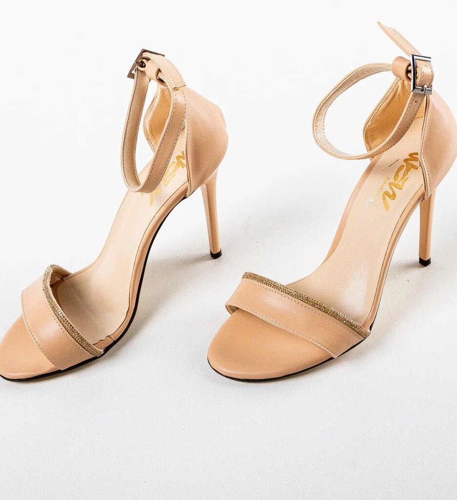 Wow Shoes Сандали на ток Cassius Бежов