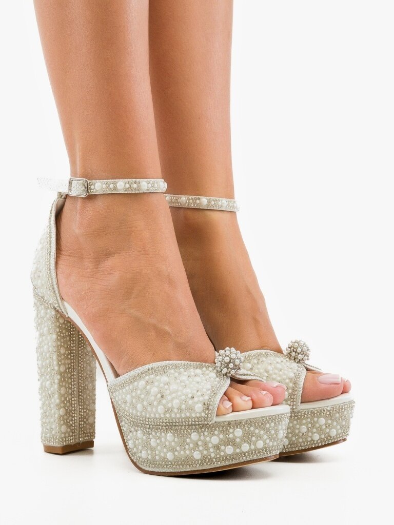 Wow Shoes Сандали на ток Gruyah Бели