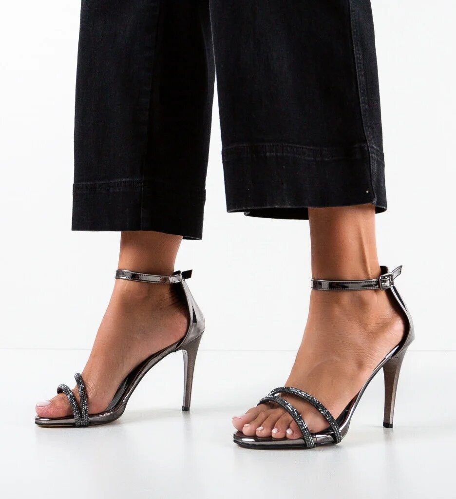 Wow Shoes Сандали на ток Myretam Сив