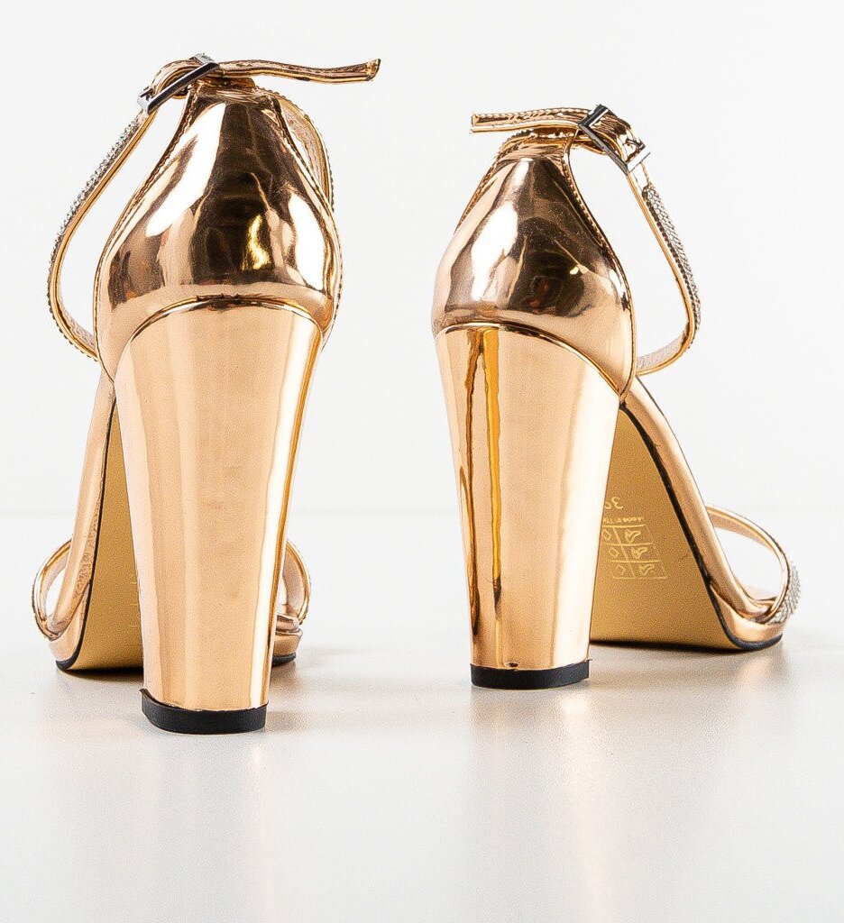 Wow Shoes Сандали на ток Odika Златни